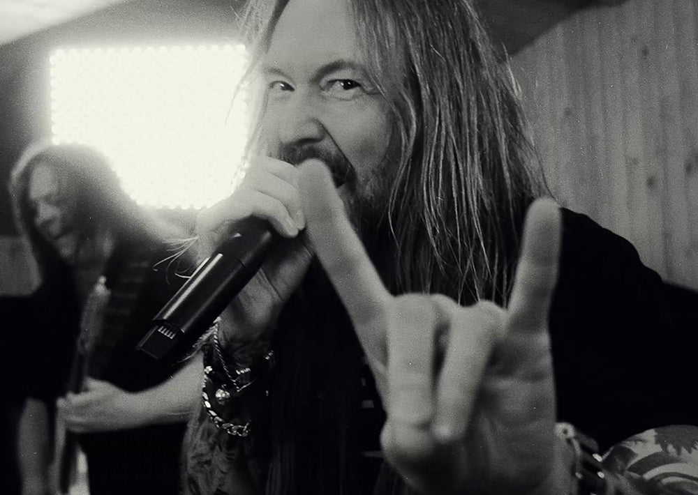 HAMMERFALL - release video for new single 'The End Justifies'!