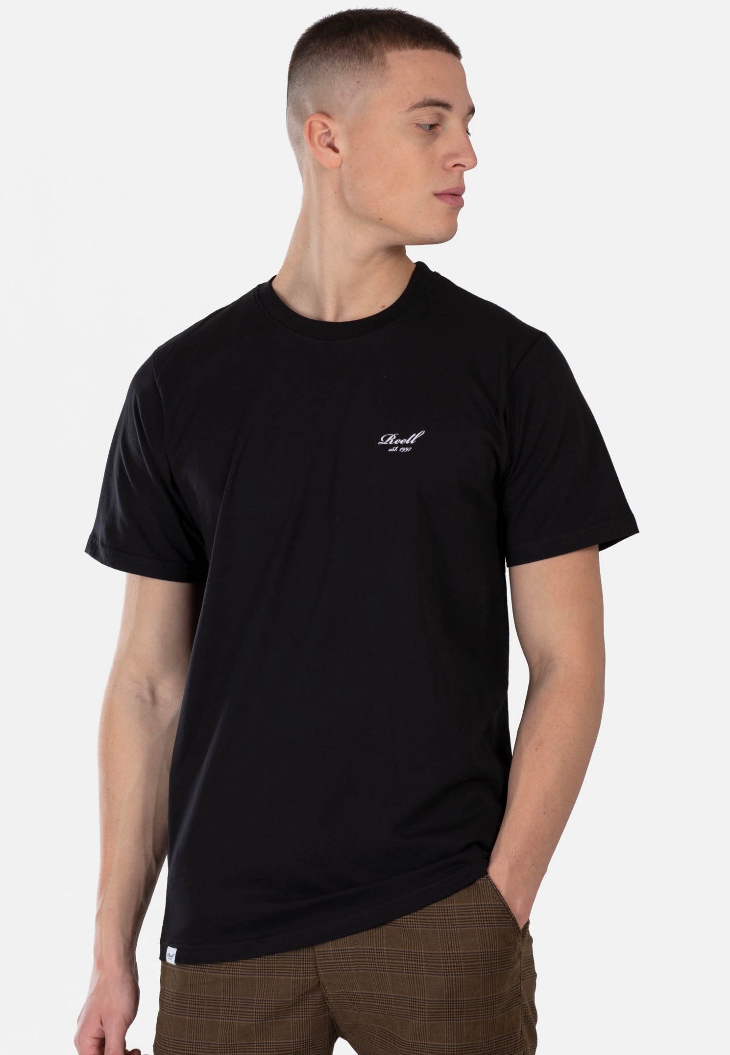 REELL - Staple Logo Deep Black - T-Shirt | Men-Image