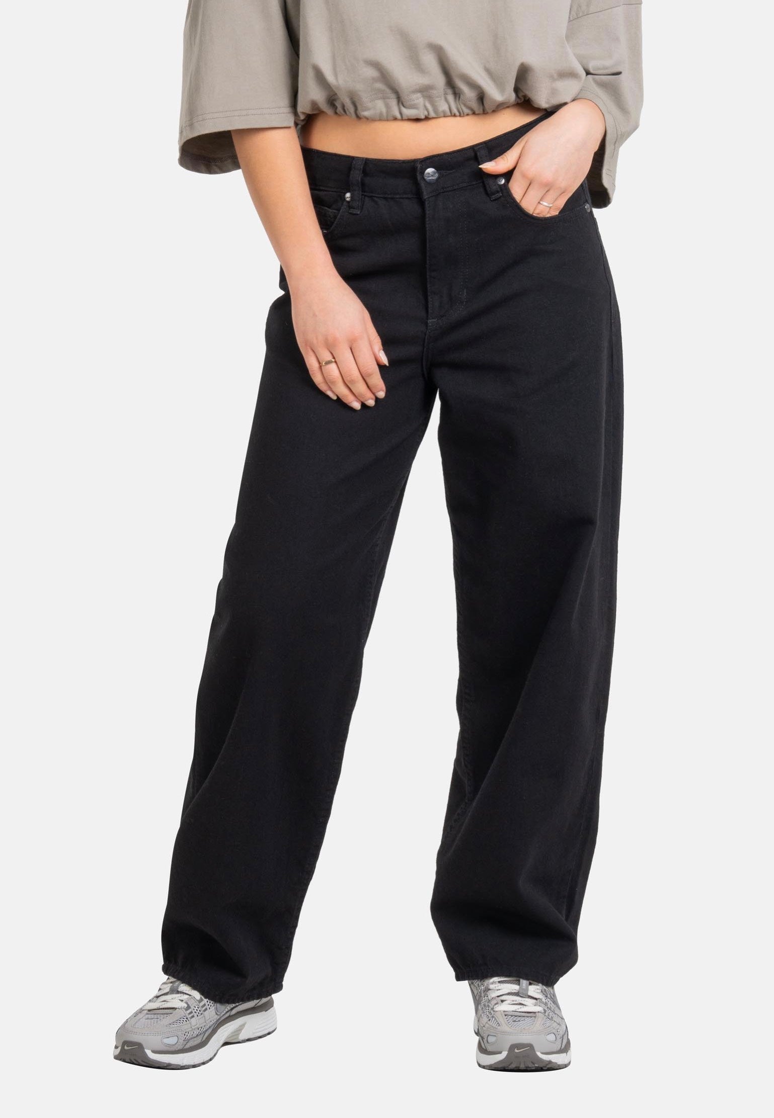 REELL - Women Chloé Baggy Intense Black - Jeans | Women-Image