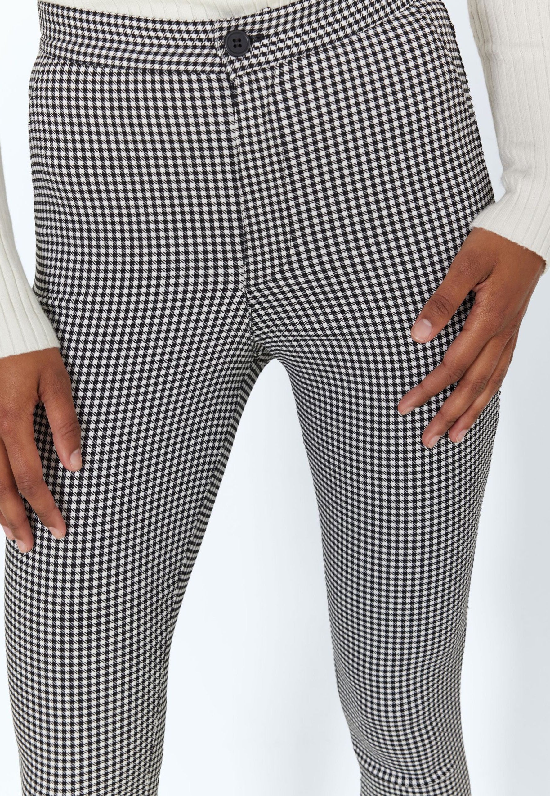 Noisy May - Soline Check Black/White - Pants | Women-Image