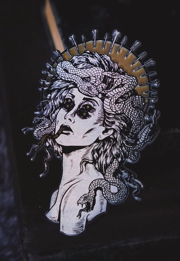 Lively Ghosts - Glowing Medusa - Pin | Neutral-Image