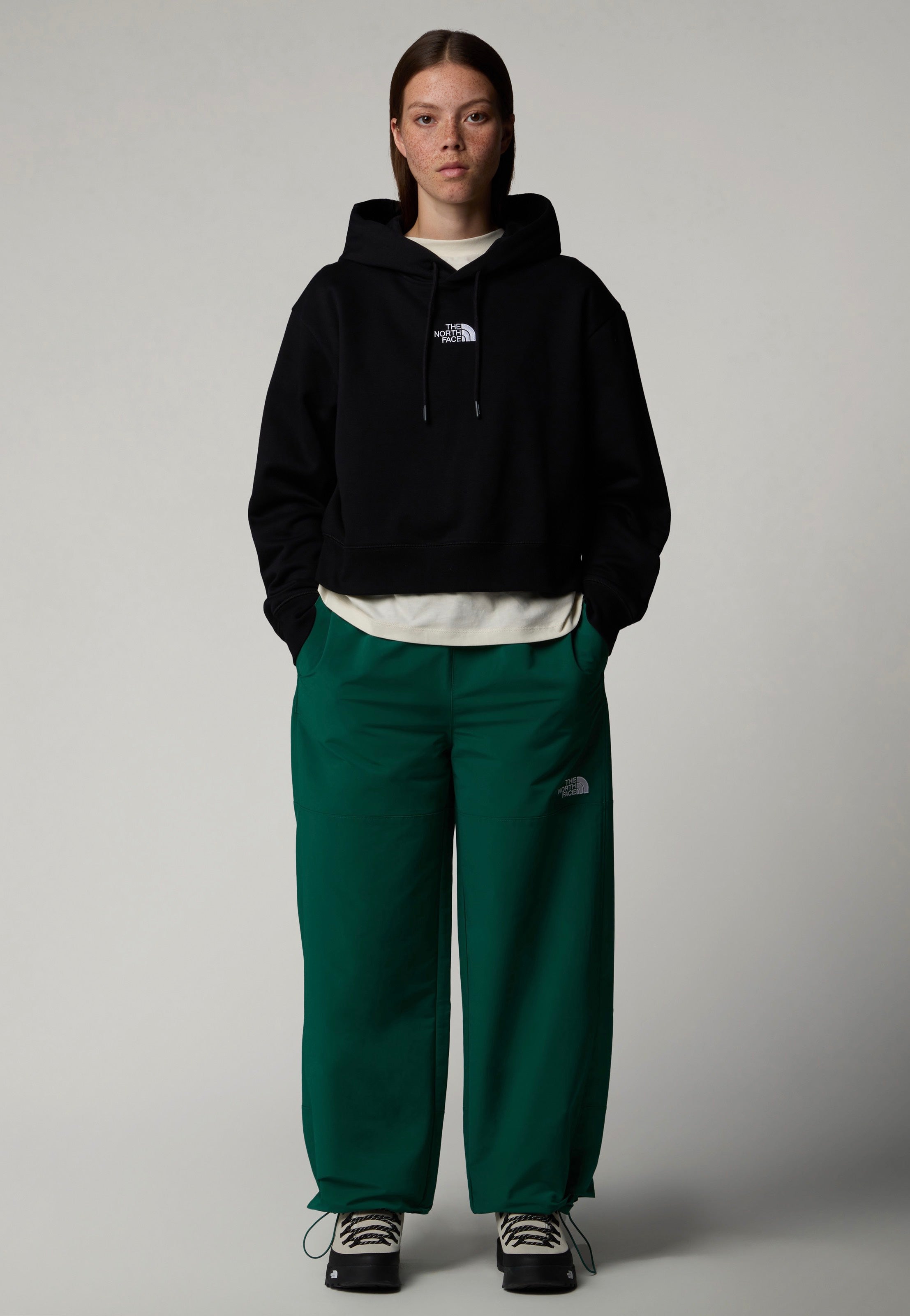 The North Face - Essential Crop Tnf Black - Hoodie | Women-Image