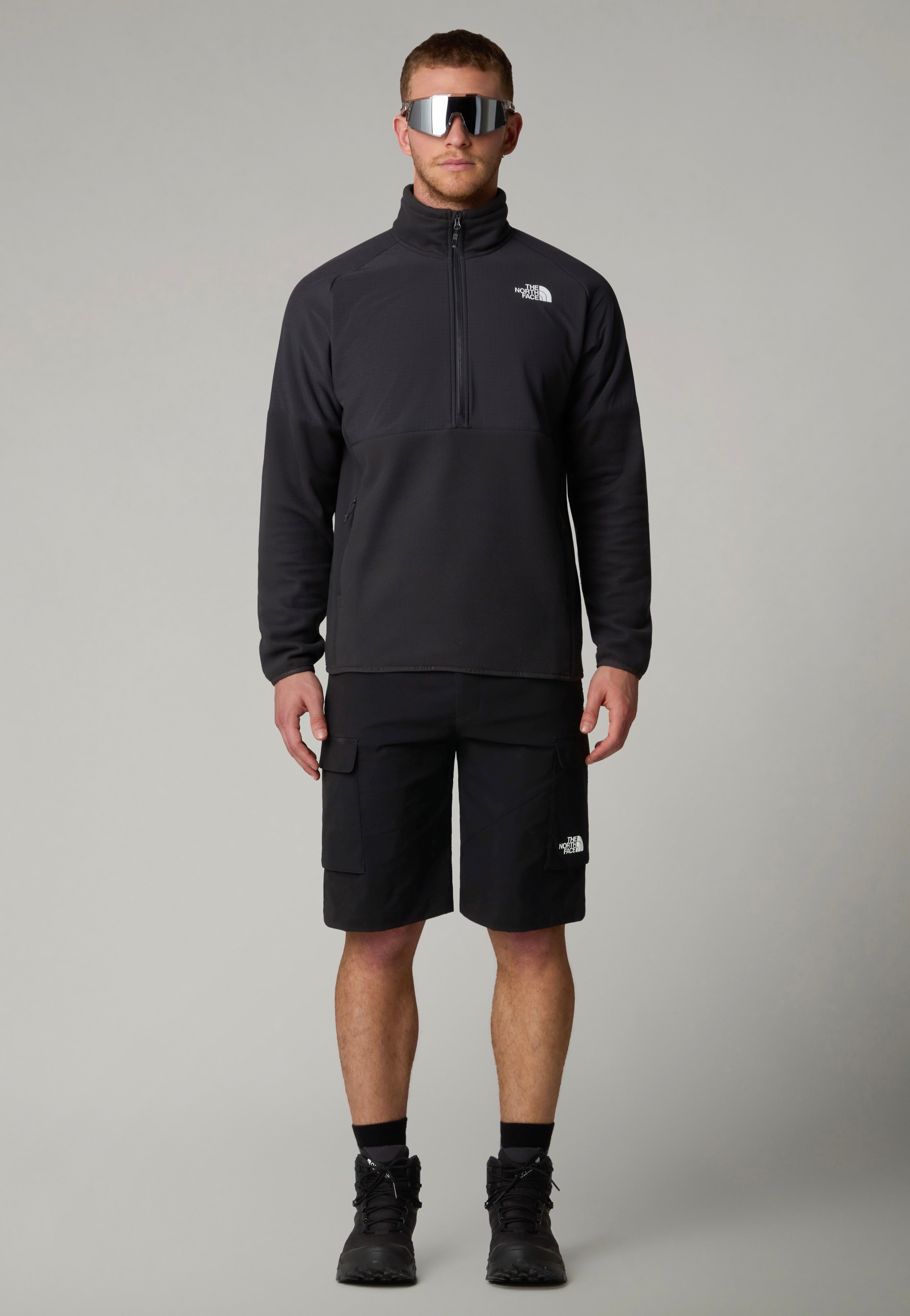 The North Face - Exploration Cargo TNF Black - Shorts | Men-Image