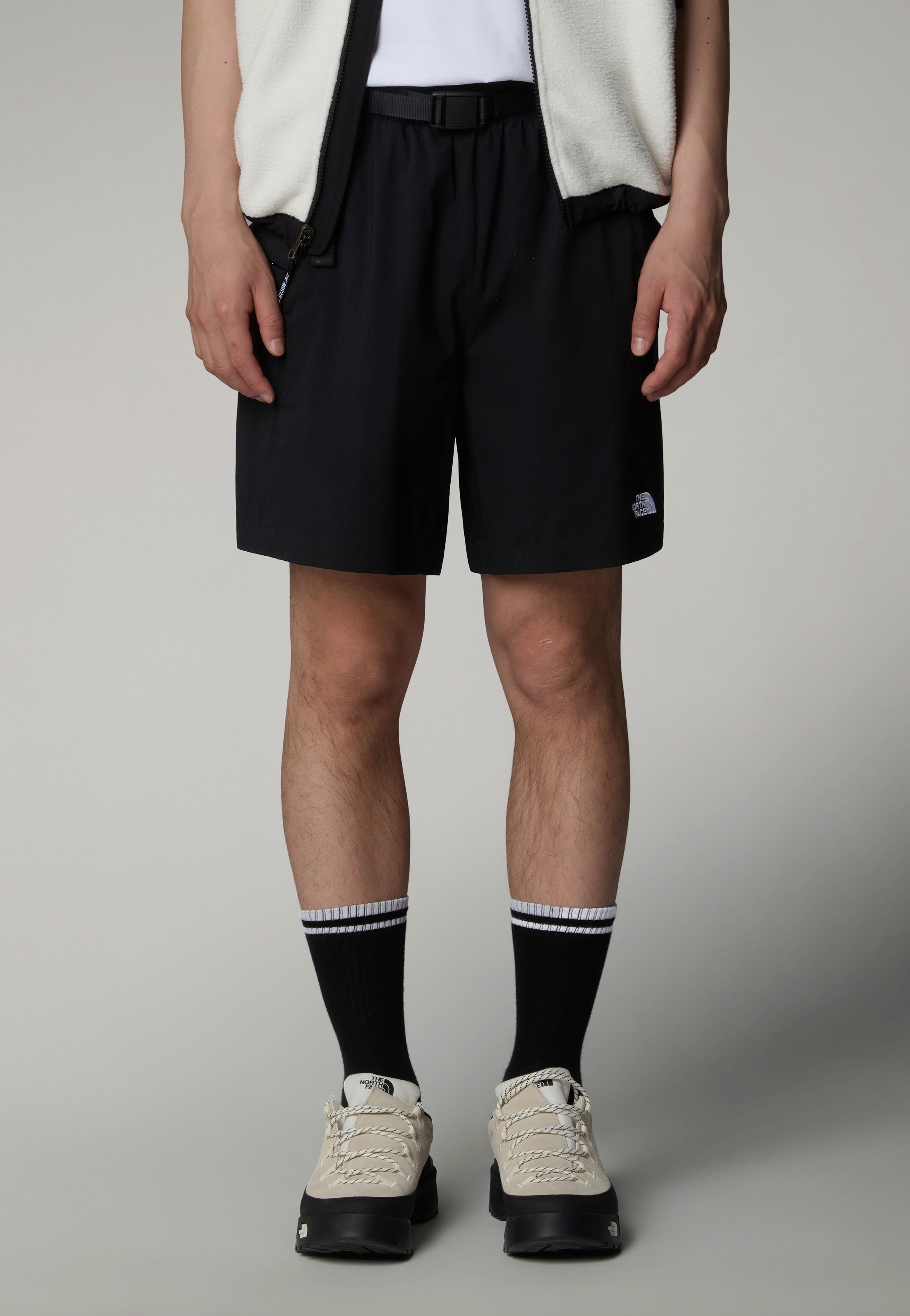 The North Face - Class V Pathfinder Belted 7" TNF Black - Shorts | Men-Image