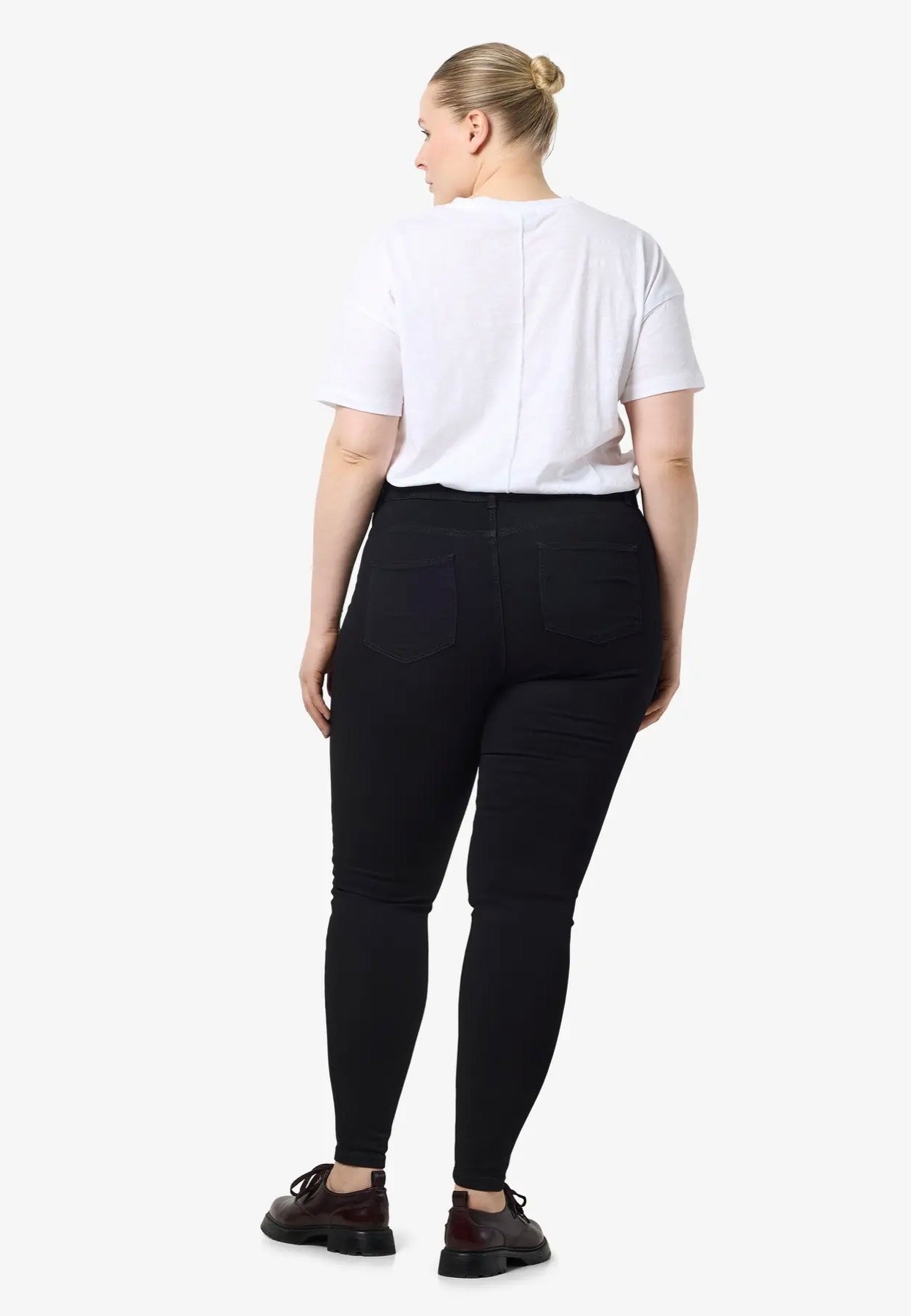 Noisy May - Callie Curve Black Denim - Jeans | Women-Image