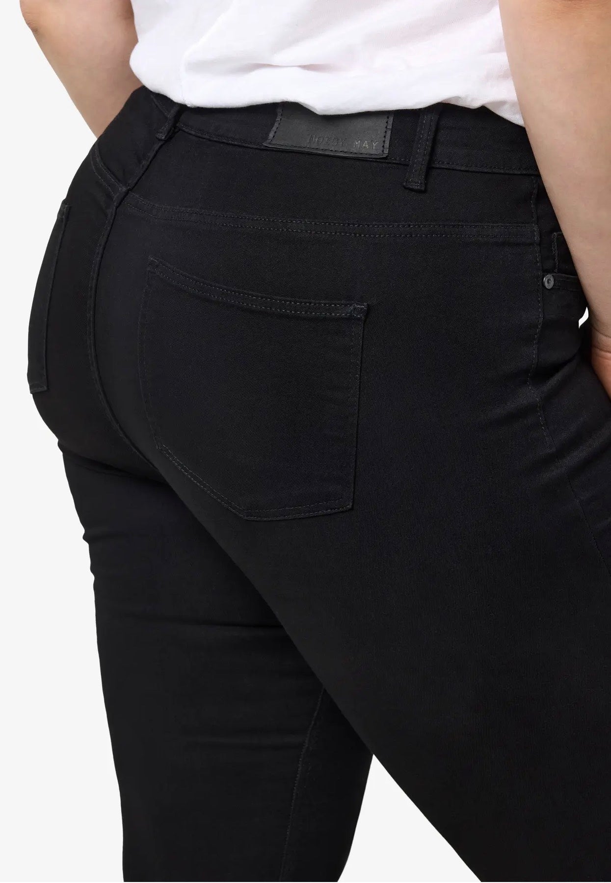 Noisy May - Callie Curve Black Denim - Jeans | Women-Image