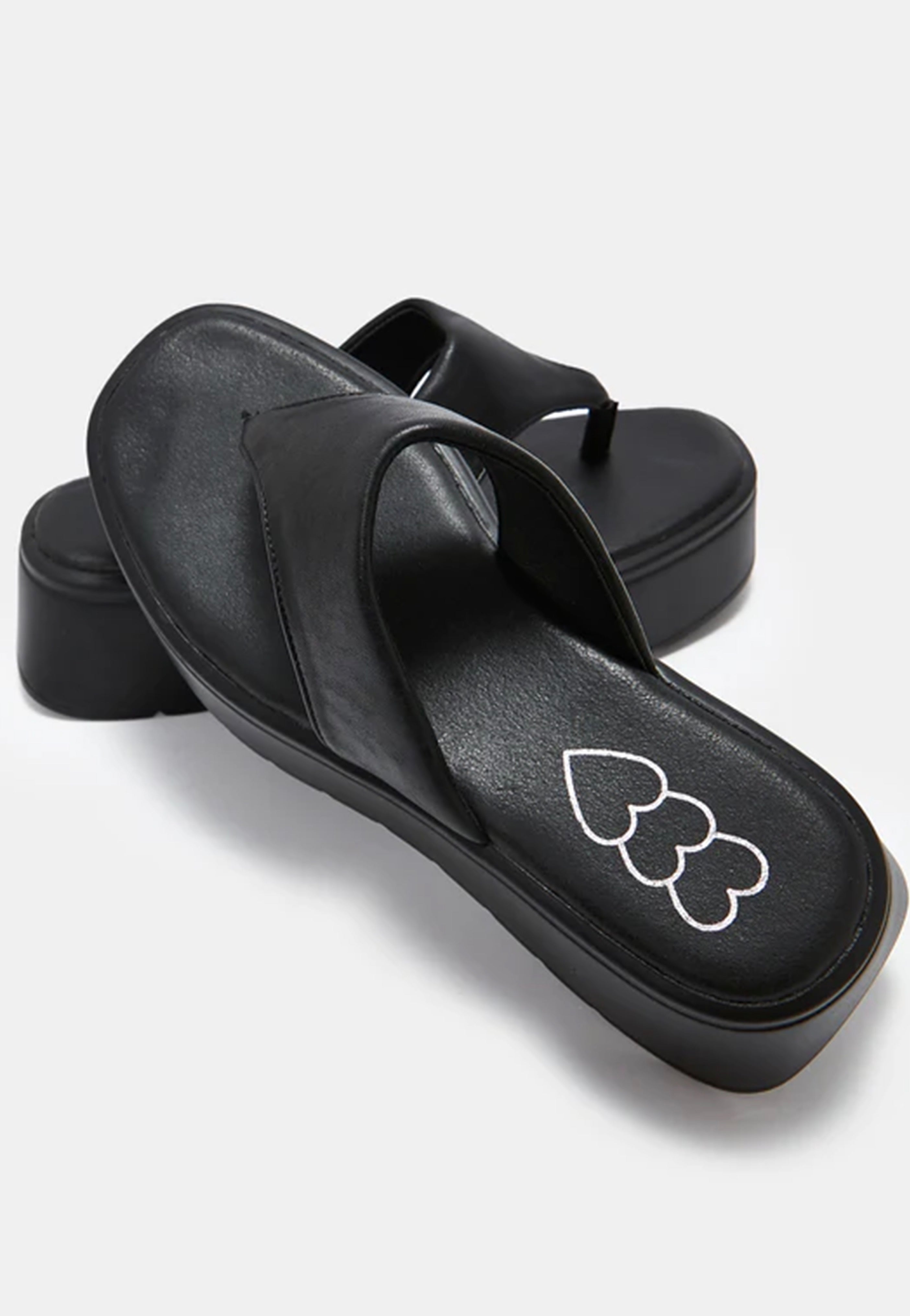 Koi Footwear - Alora Chunky Black Thong Black - Girl Sandals | Women-Image