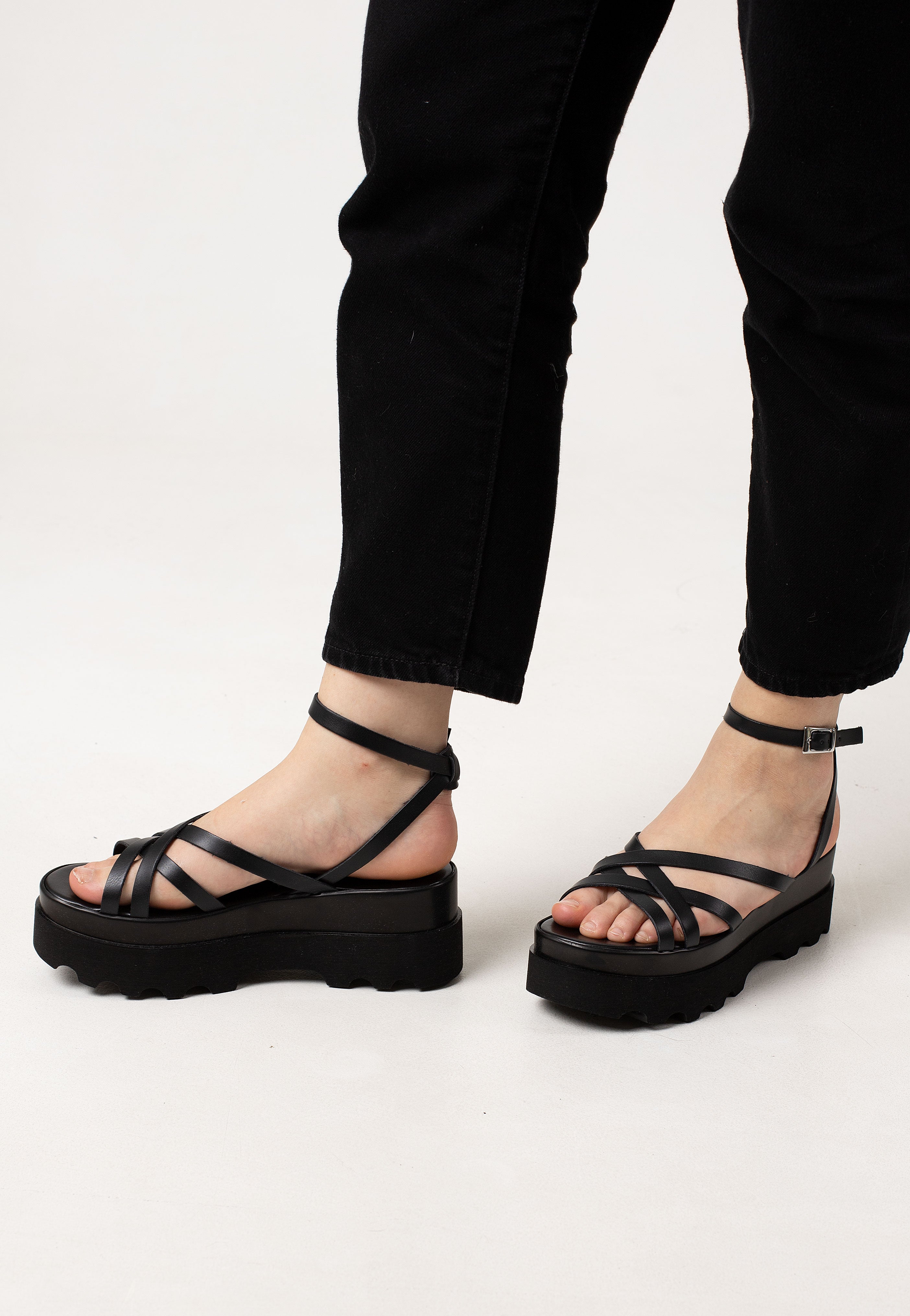 Altercore - Dolo Black - Girl Sandals | Women-Image