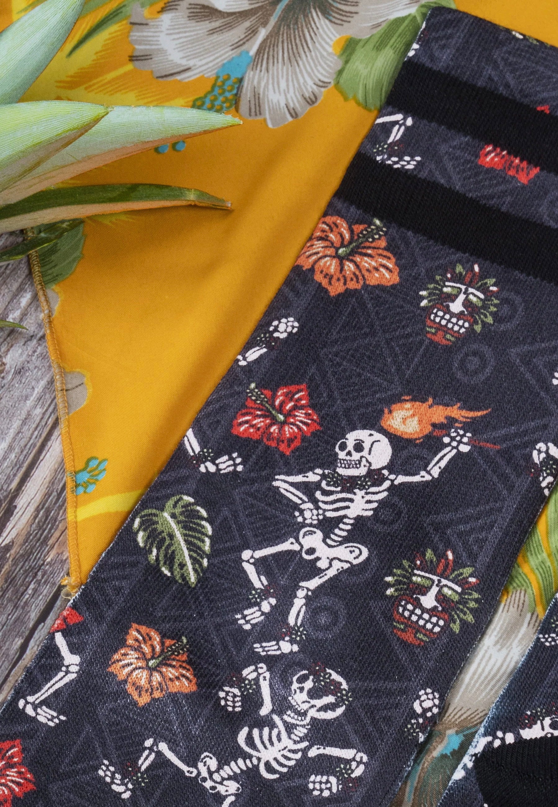 American Socks - Dancing Skeletons Mid High Black - Socks | Neutral-Image