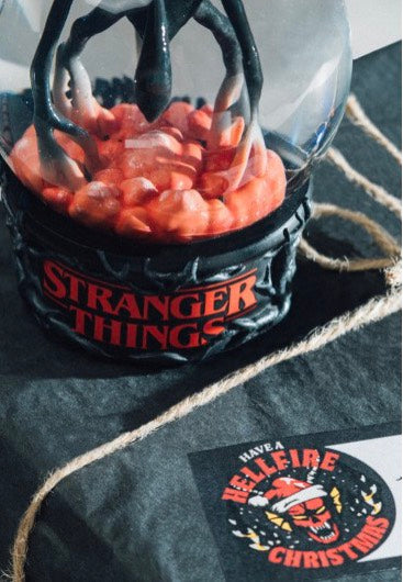 Stranger Things - Demogorgon Snow - Snow Globe | Neutral-Image