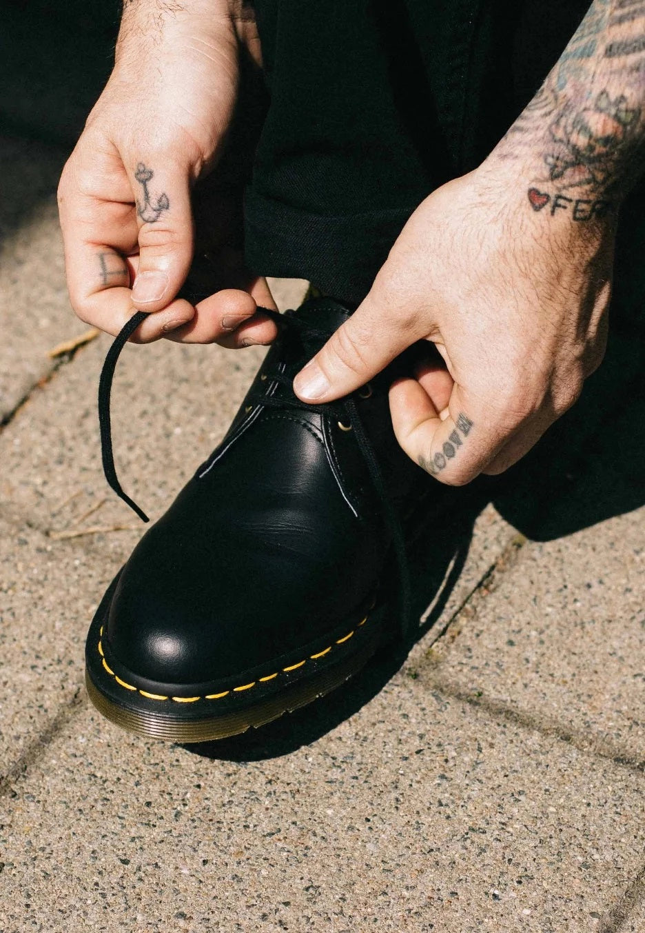 Dr. Martens - Vegan 1461 Black Felix Rub Off - Shoes | Men-Image