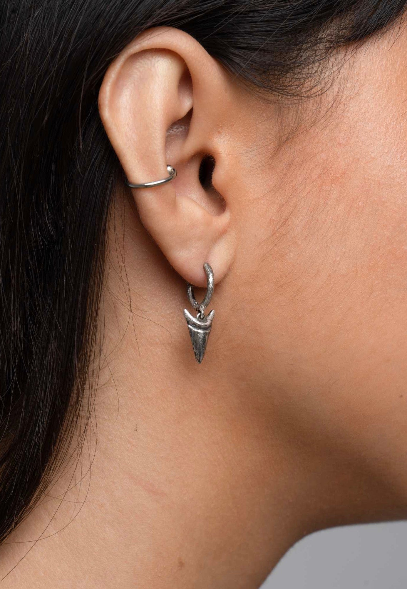 Ask & Embla - Carnivore Silver - Earrings | Neutral-Image