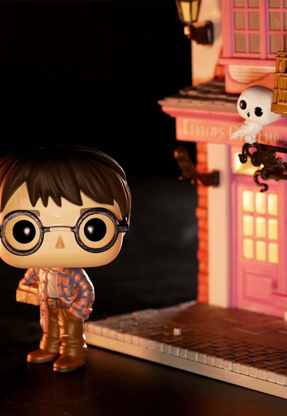 Harry Potter - Diagon Alley Eeylops Owl Emporium POP! Vinyl Deluxe - Funko Pop | Neutral-Image