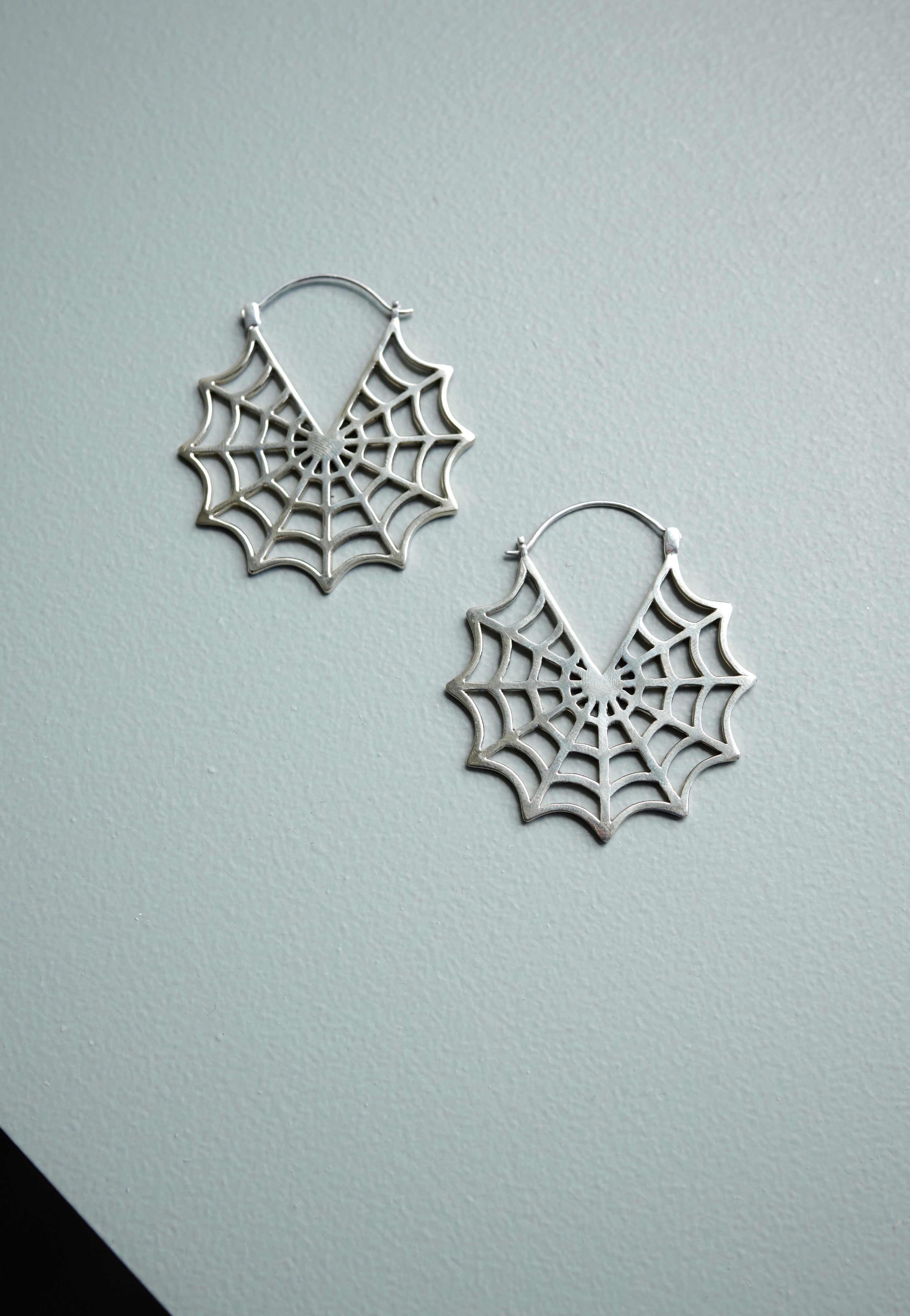 Ask & Embla - Lilith Cobweb Silver - Earrings | Neutral-Image