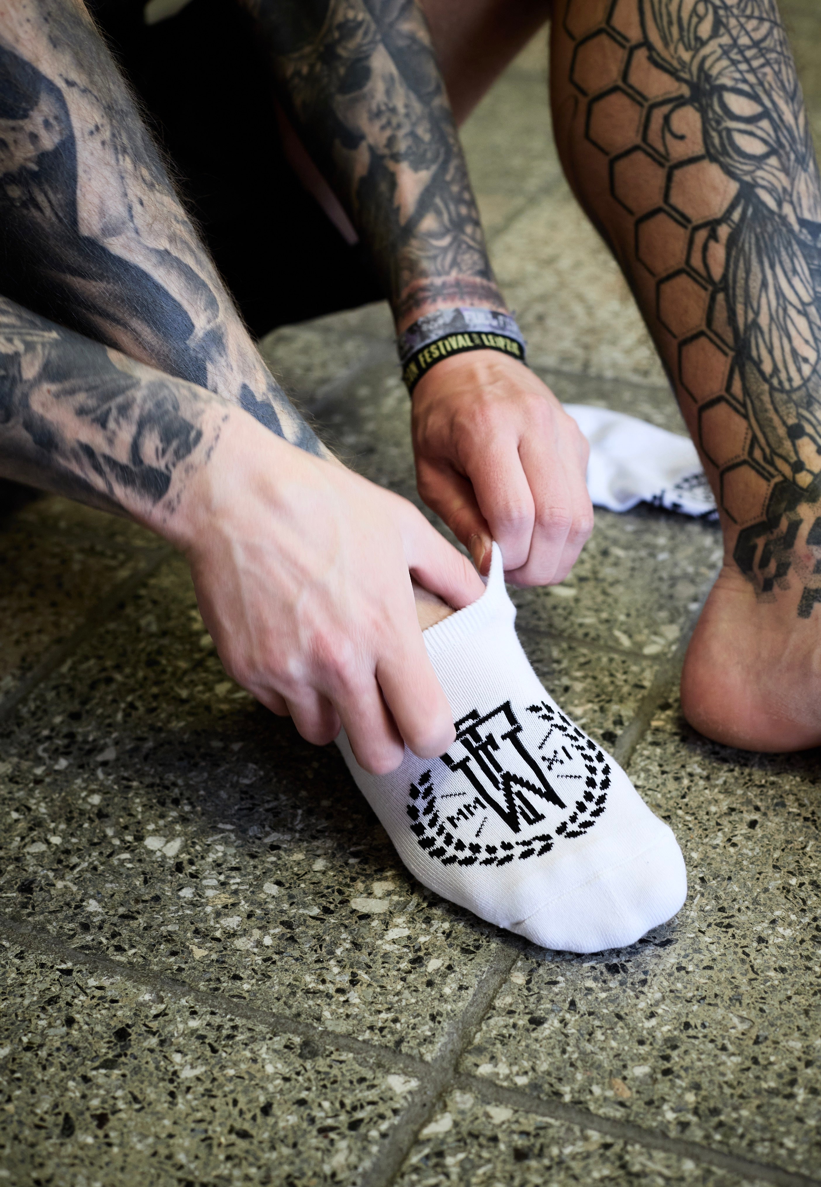 Fuchsteufelswild - Logo White Sneaker - Socks | Neutral-Image