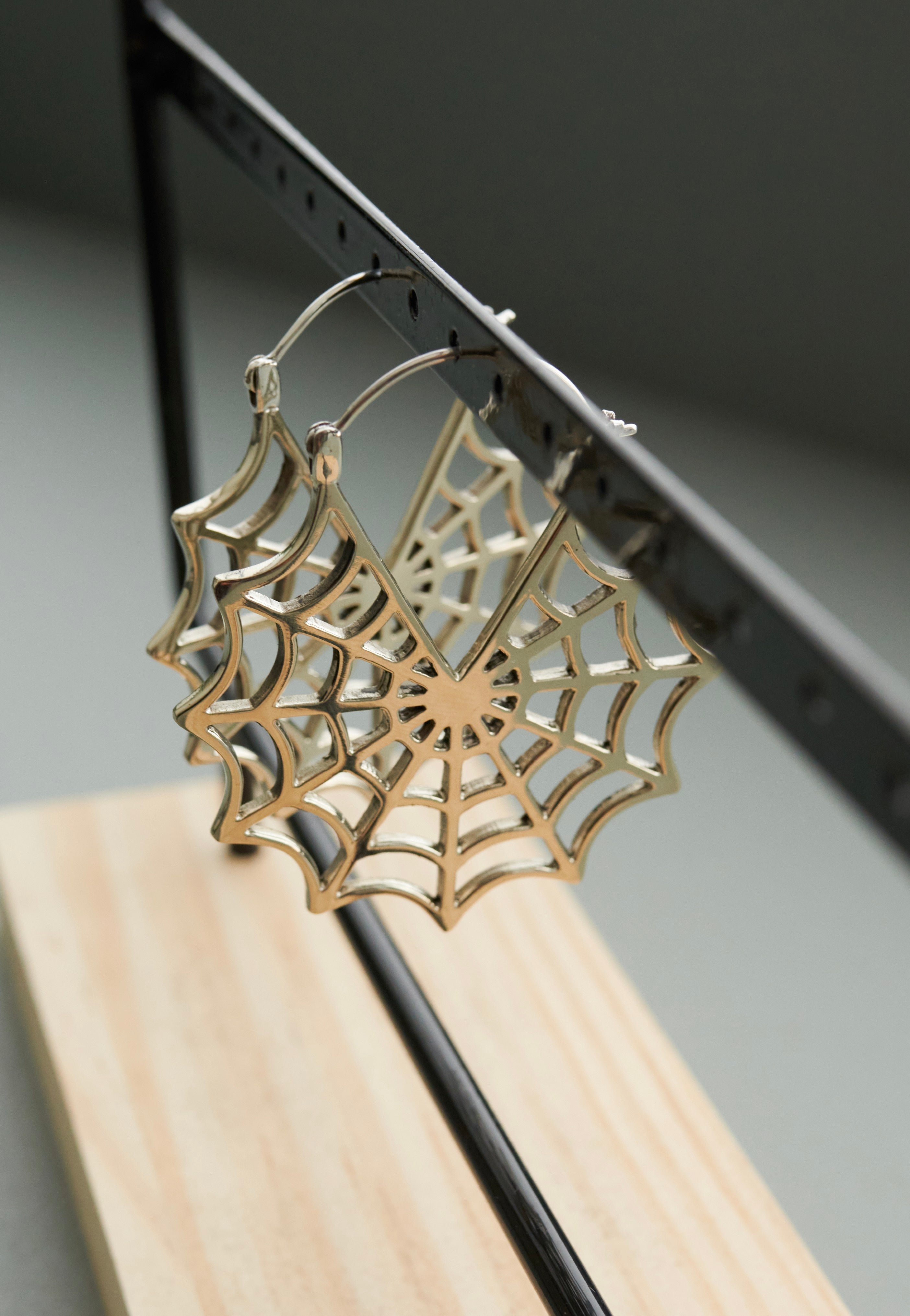 Ask & Embla - Lilith Cobweb Silver - Earrings | Neutral-Image