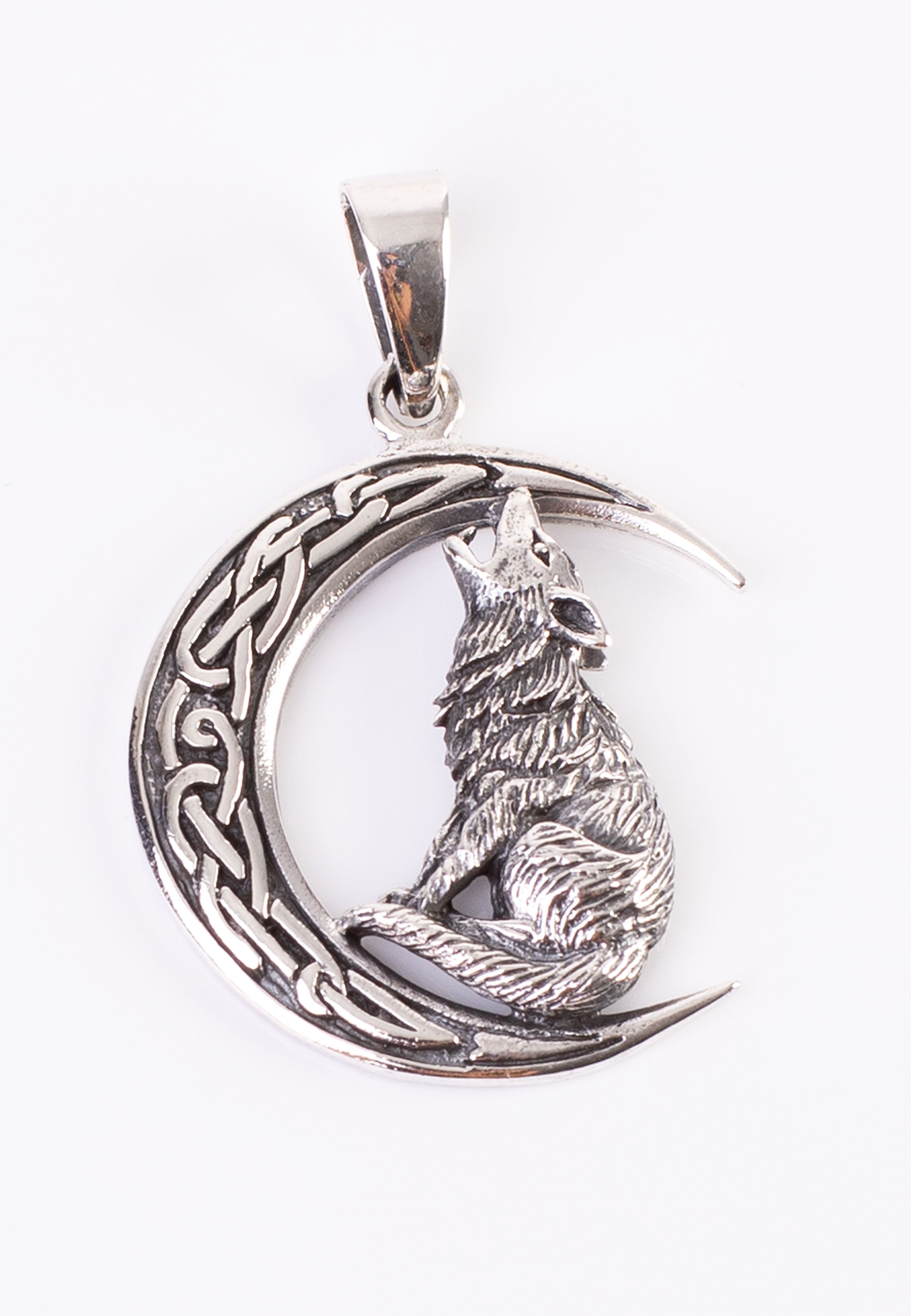 etNox - Howling Wolf in Moon Silver - Pendant | Neutral-Image