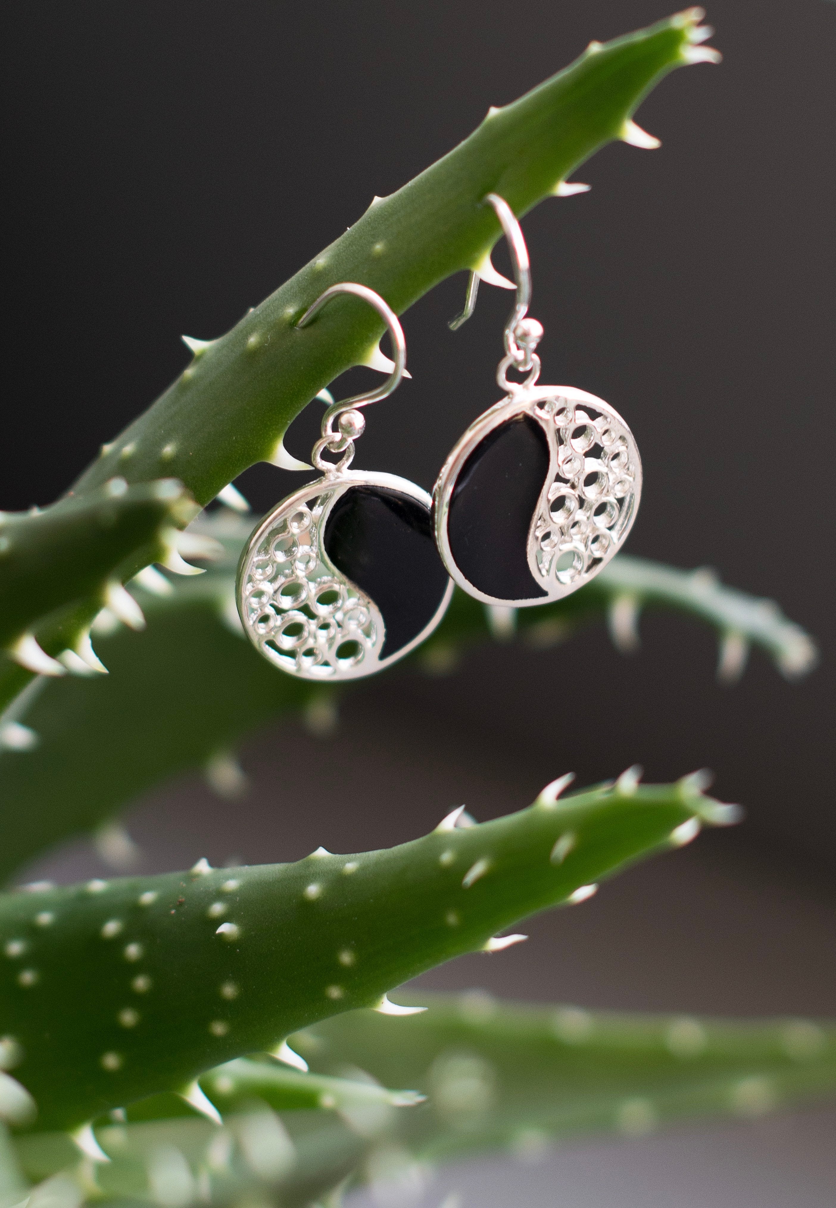 etNox - Yin Yang Silver - Earrings | Neutral-Image