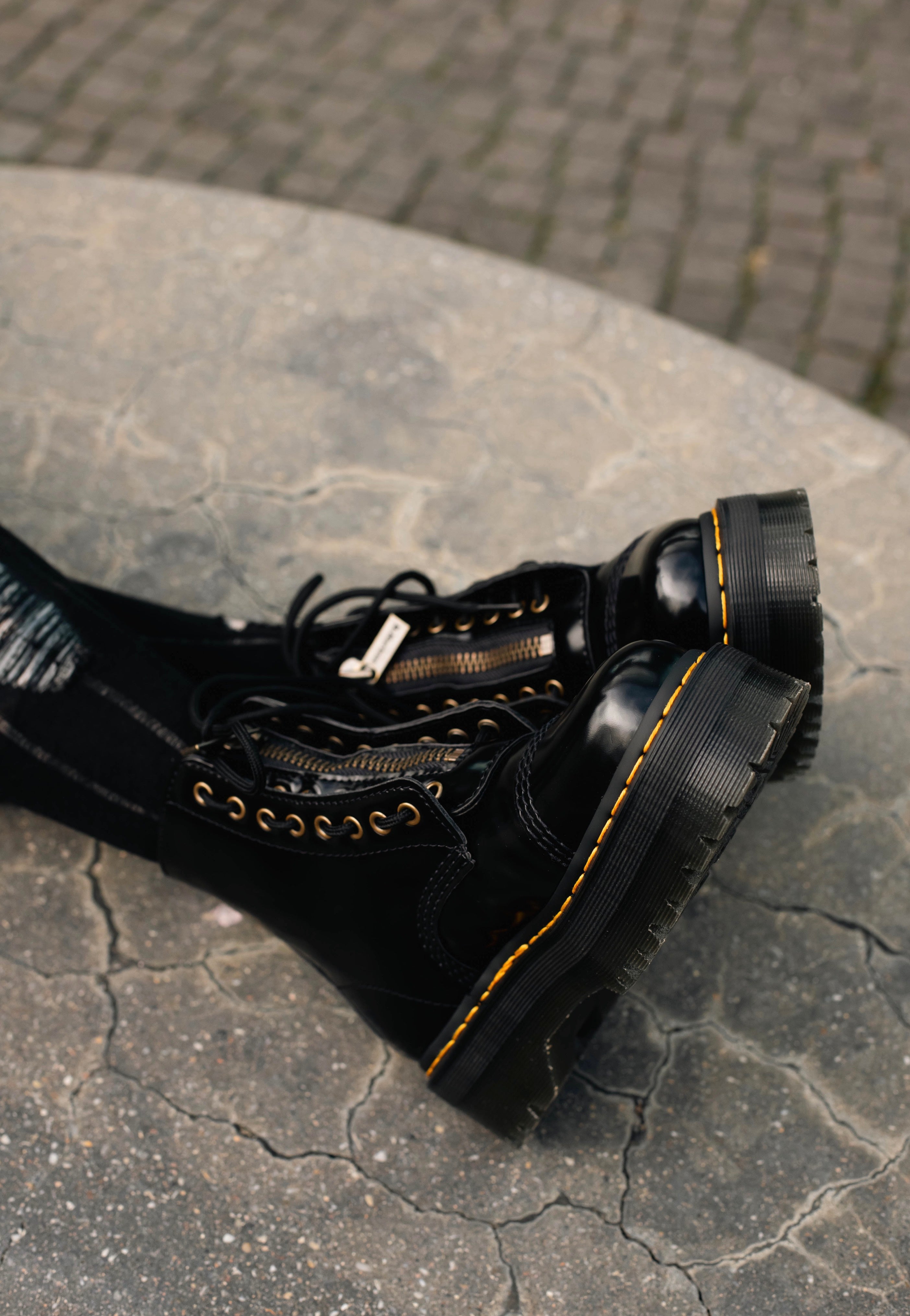 Dr. Martens - Vegan Sinclair Black Oxford - Girl Shoes | Women-Image