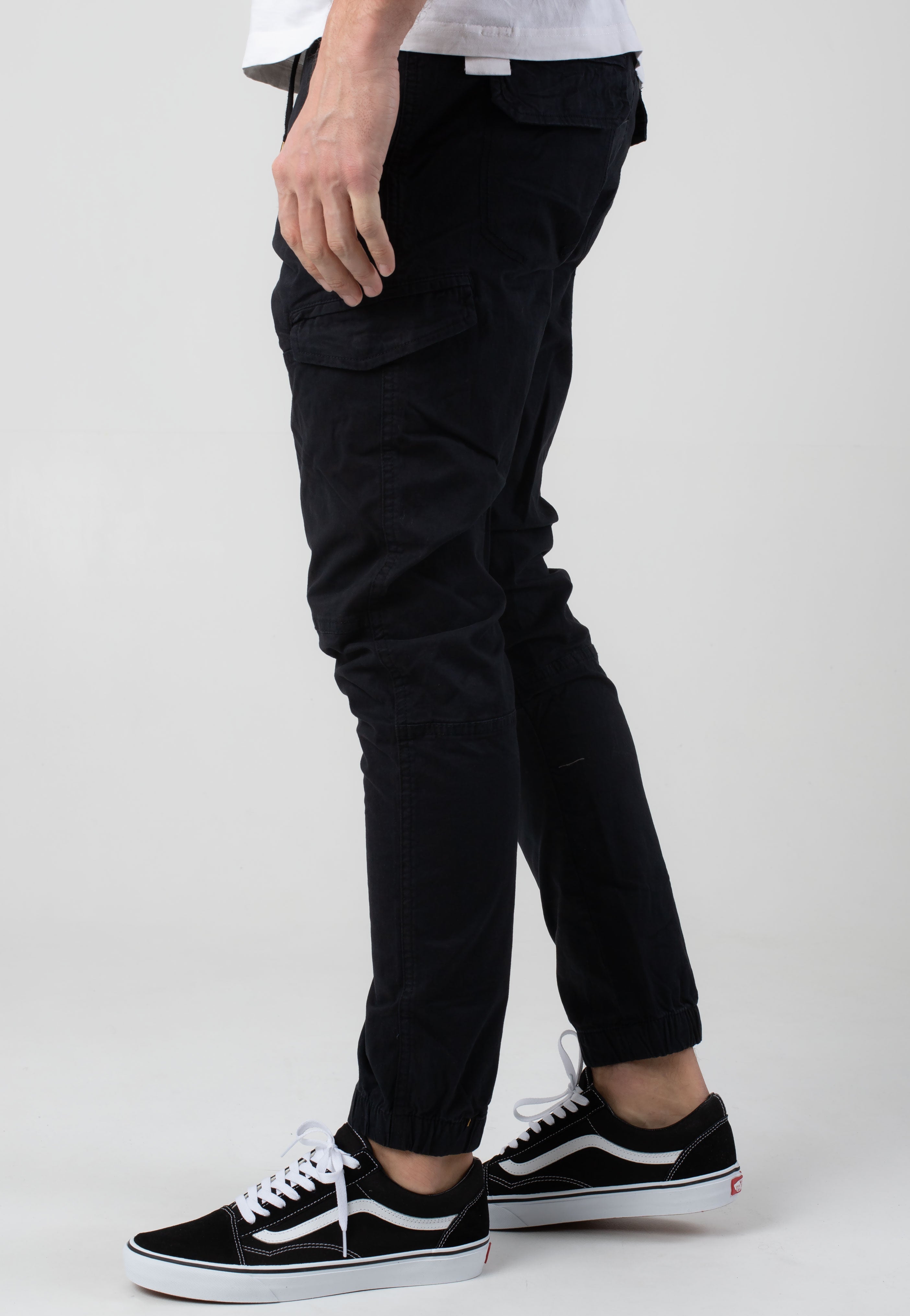 Indicode - Levino Black - Pants | Men-Image