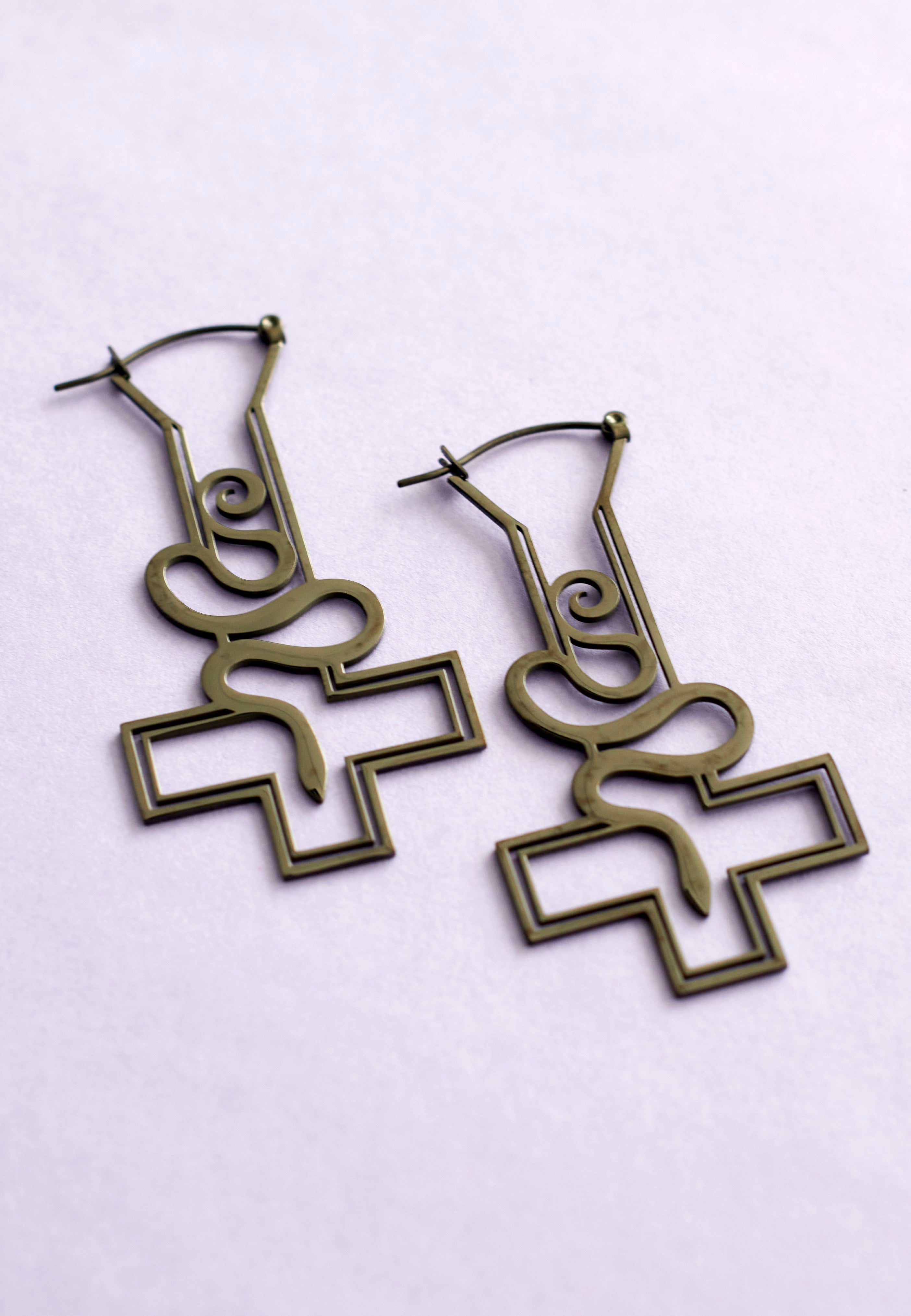 Wildcat - Cross Snake Sinner Black - Earrings