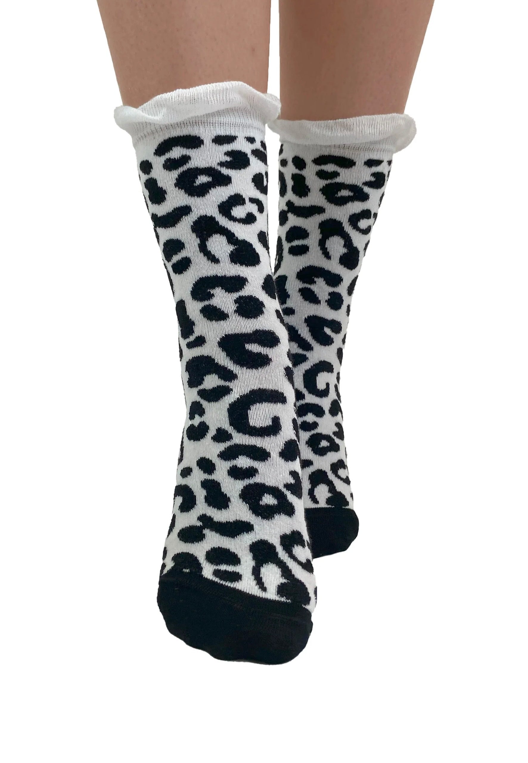 Pamela Mann - Extra Wide Leopard Ankle Black - Socks | Neutral-Image