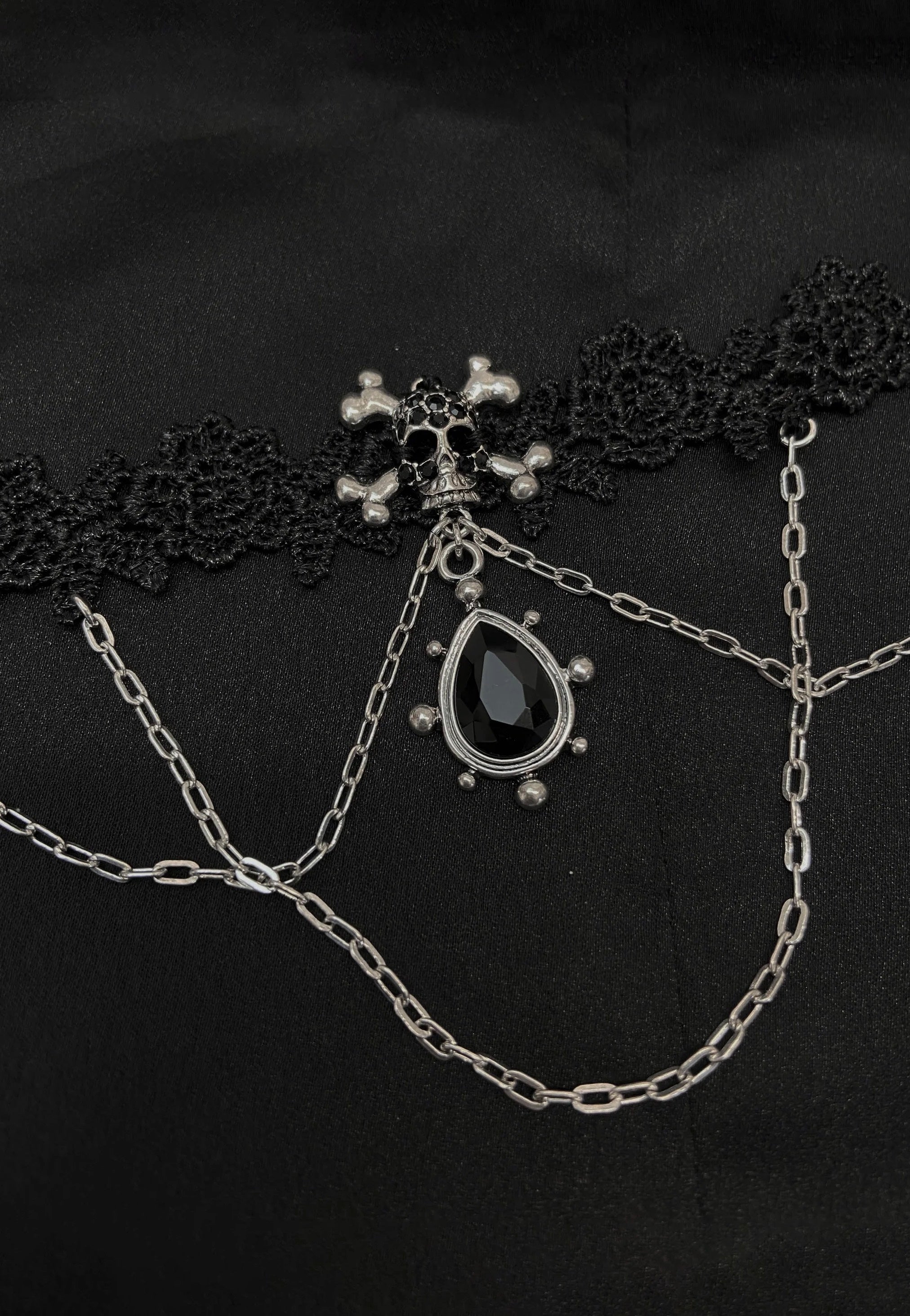 Pamela Mann - Mini Skull Lace Black - Choker | Neutral-Image