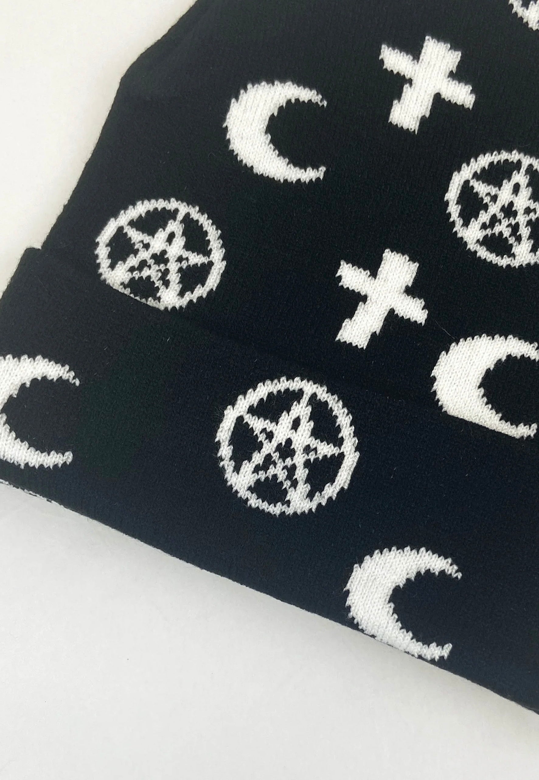 Pamela Mann - Stars & Moon Repeat Black - Beanie | Neutral-Image