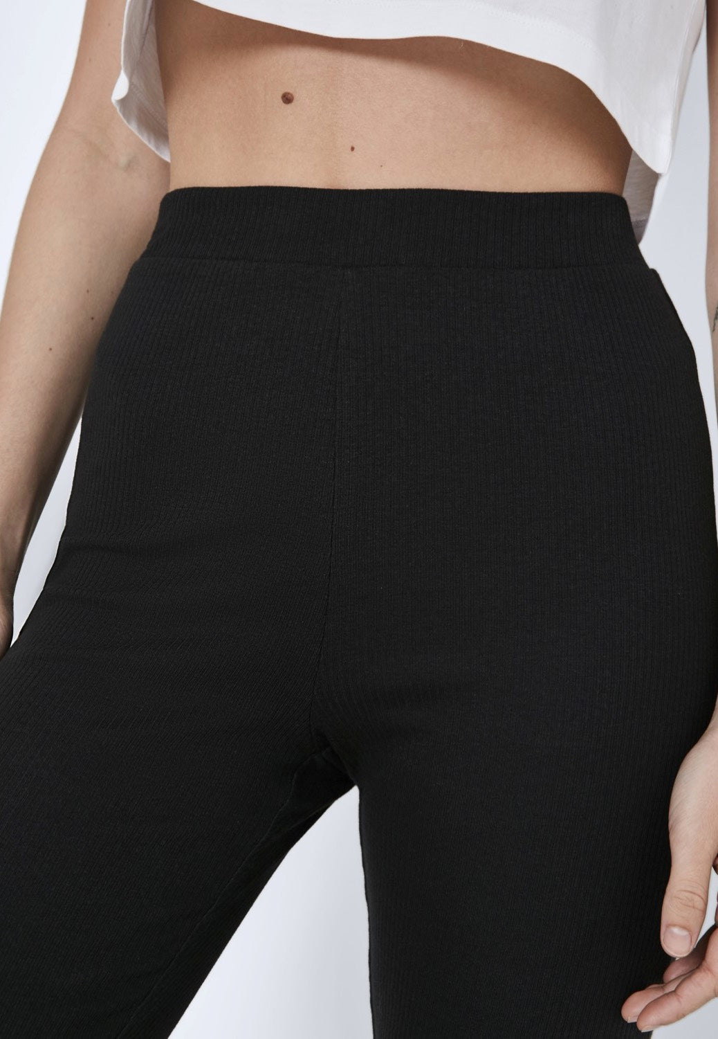 Noisy May - Pasa High Waist Flared Black - Pants | Women-Image