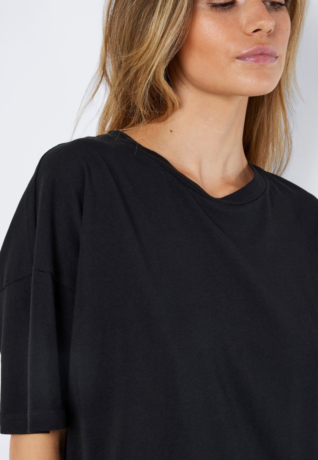 Noisy May - Ida O Neck Black - Top | Women-Image