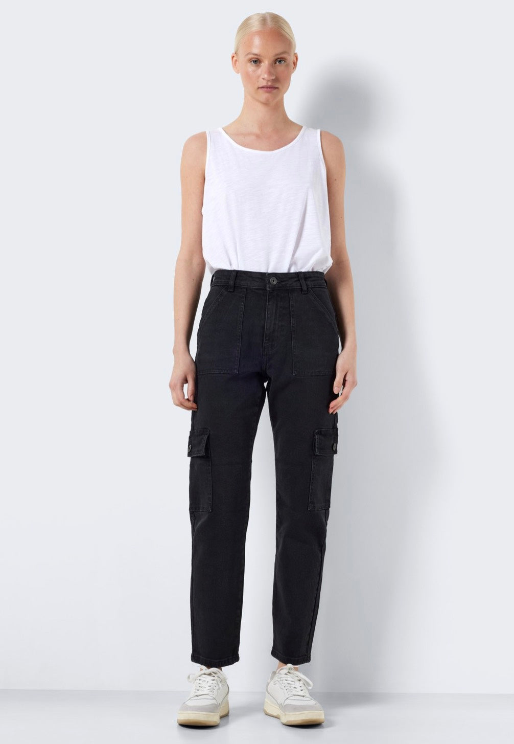 Noisy May - Moni Utility Cargo Ank Black - Jeans | Women-Image