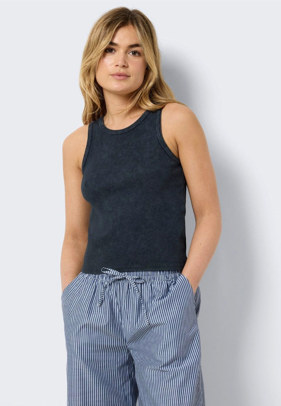 Noisy May - Maya Black Wash/Destroy - Tank | Women-Image