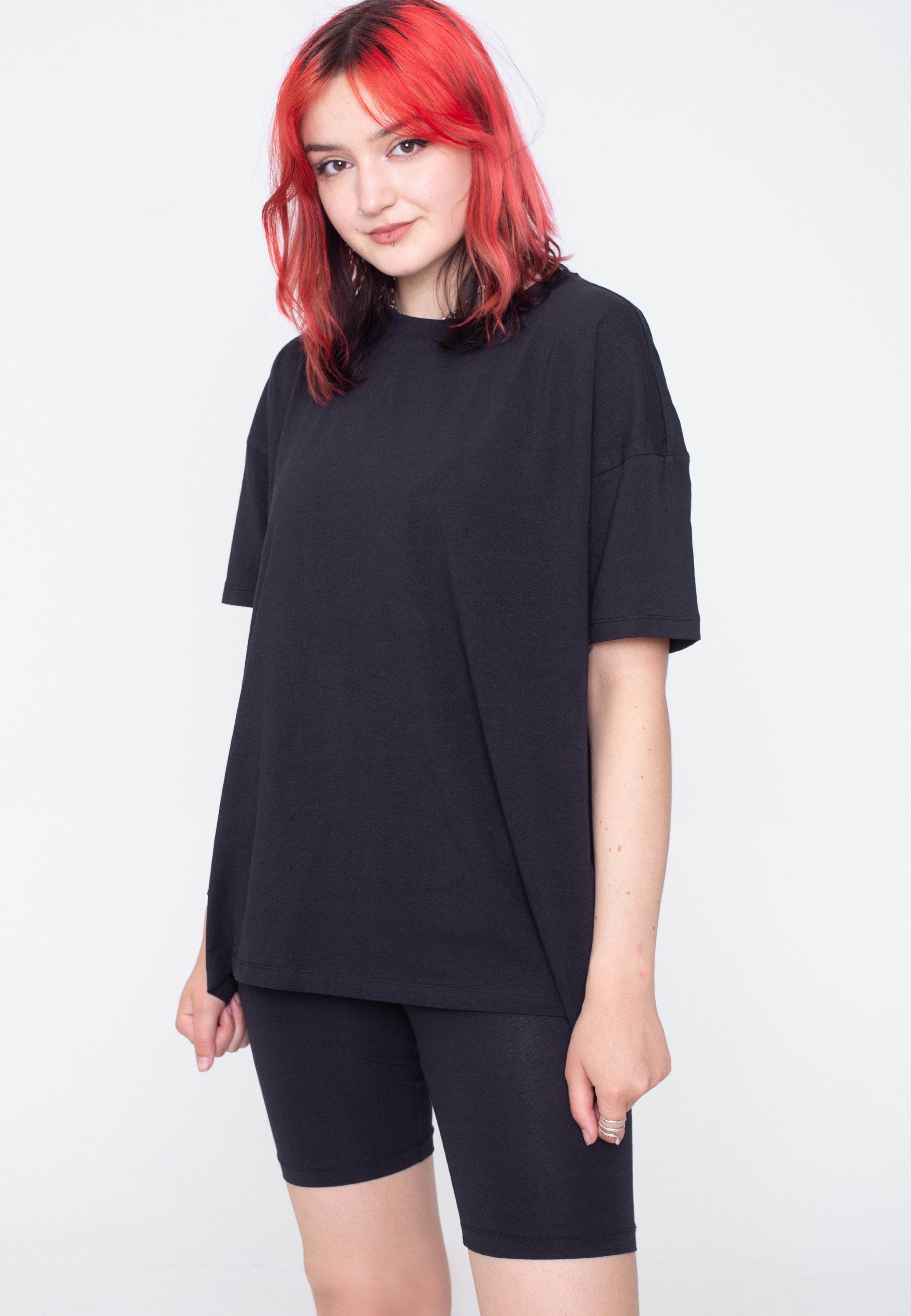 Noisy May - Cecilie Coordinated Set Black T-Shirt und Pants - Set | Women-Image