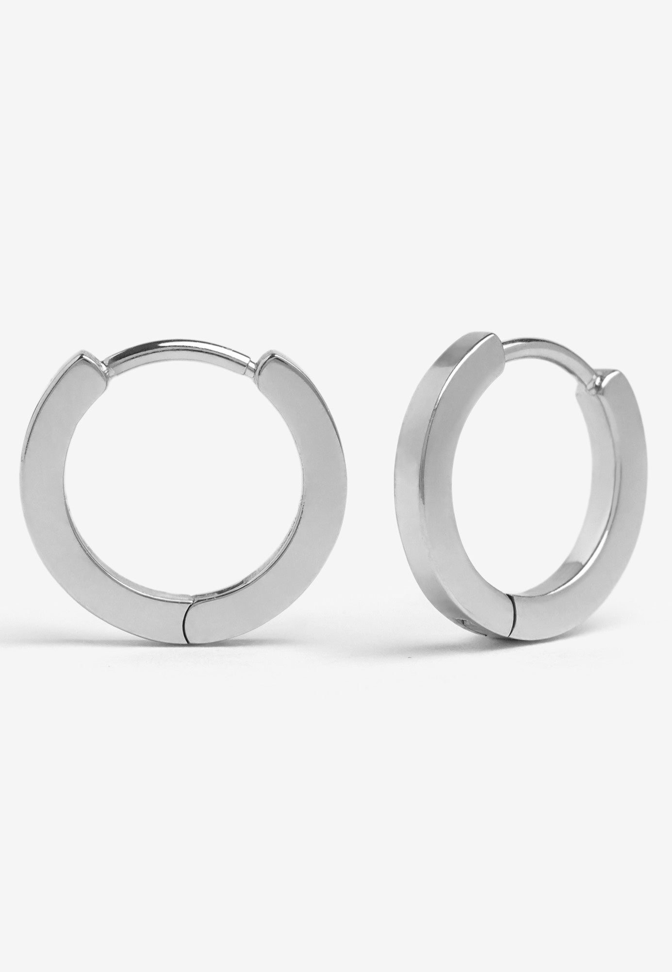 Ask & Embla - Classic Court Huggie Silver - Earrings | Neutral-Image