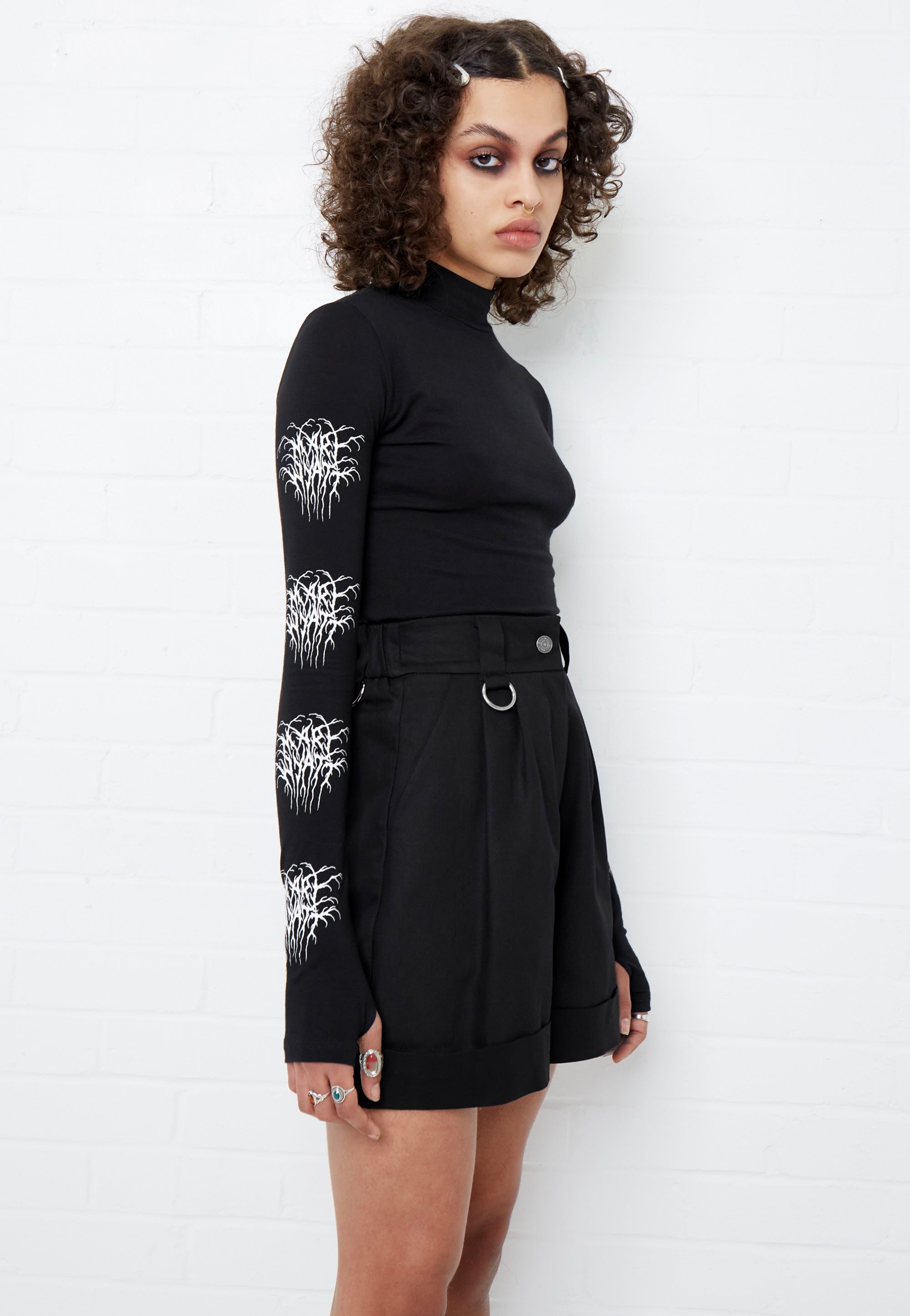 Mary Wyatt - Regan O Ring Black - Shorts | Women-Image