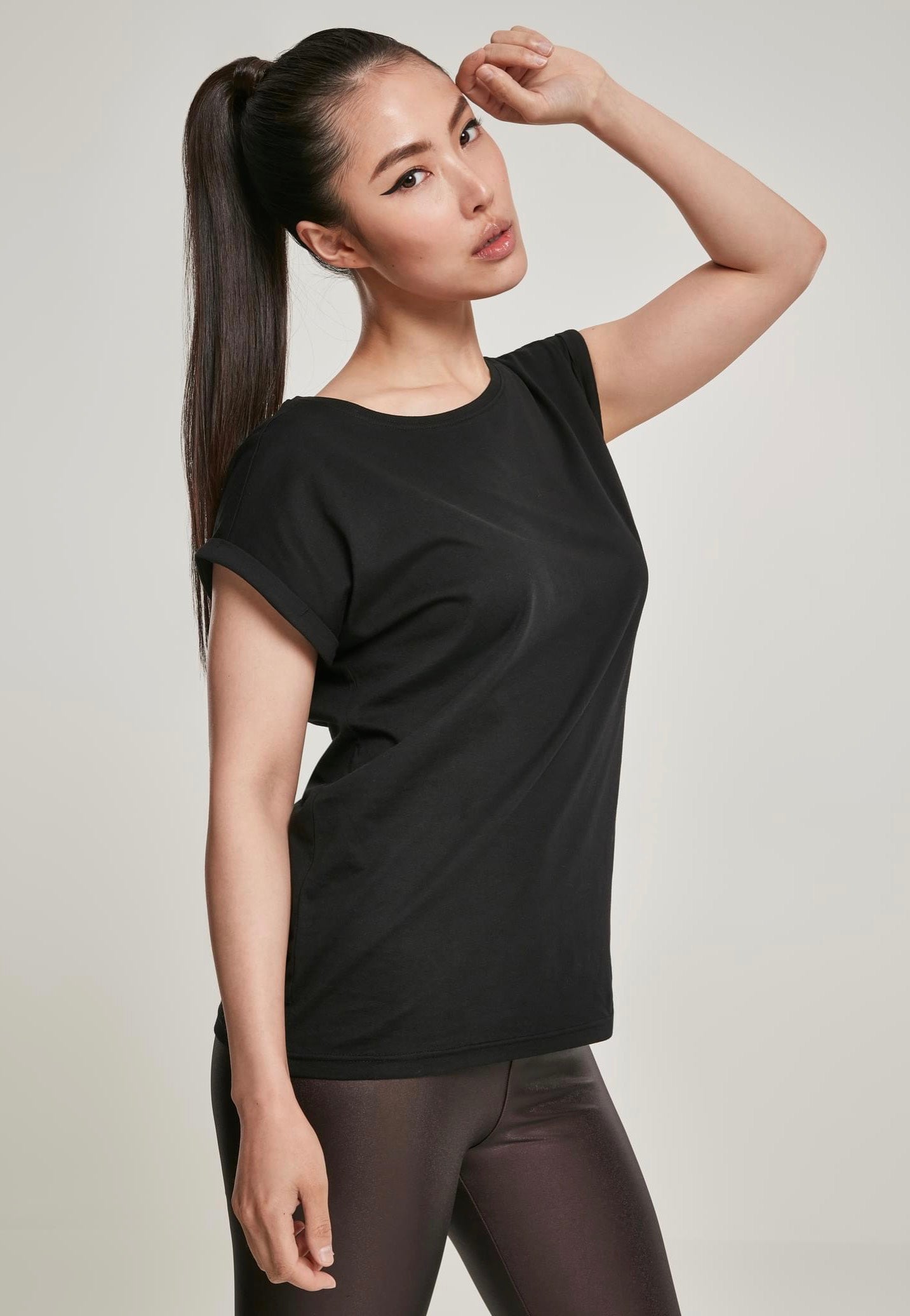 Urban Classics - Organic Extended Shoulder Black - Girly | Women-Image