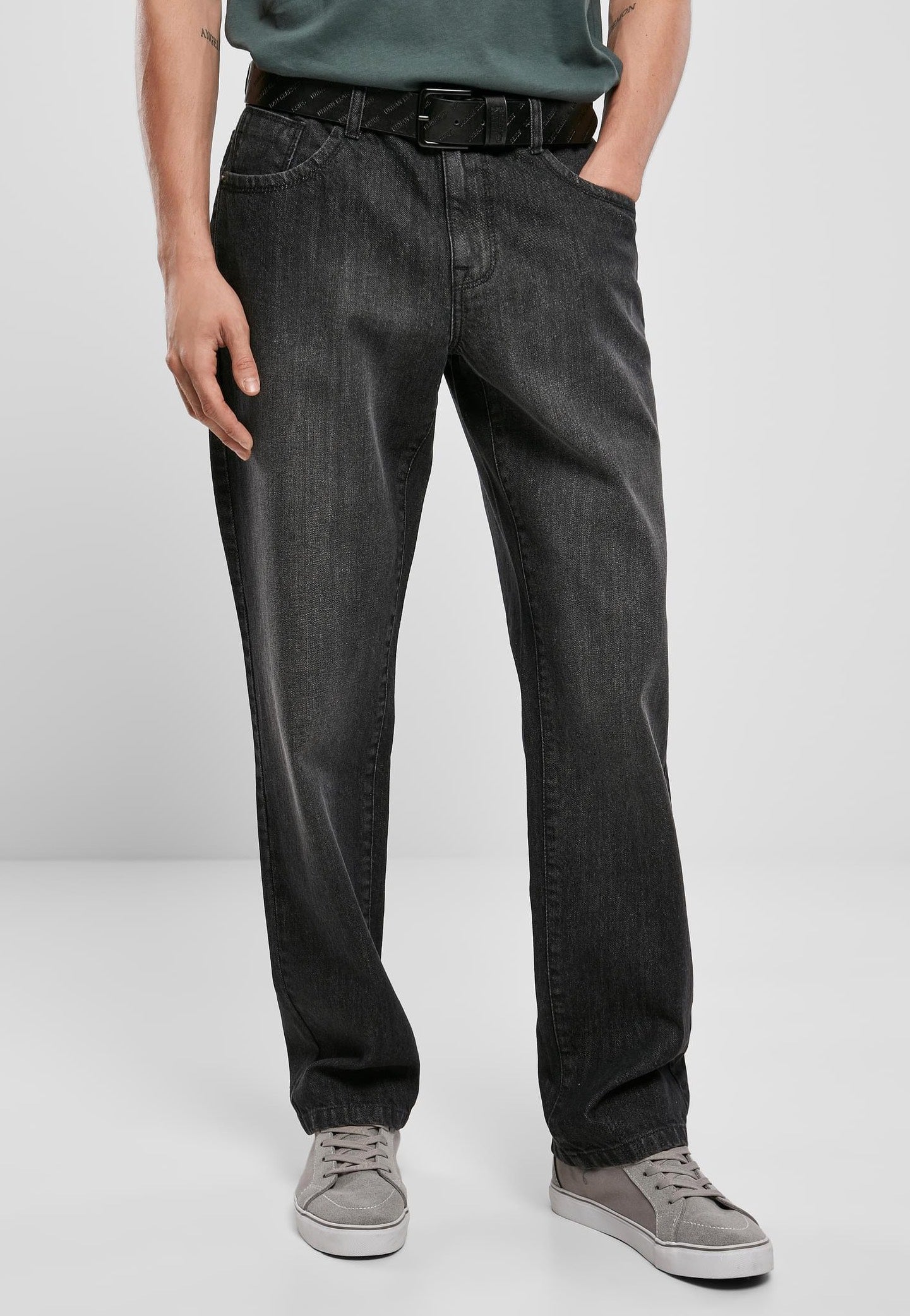 Urban Classics - Loose Fit Real Black Washed - Jeans | Men-Image