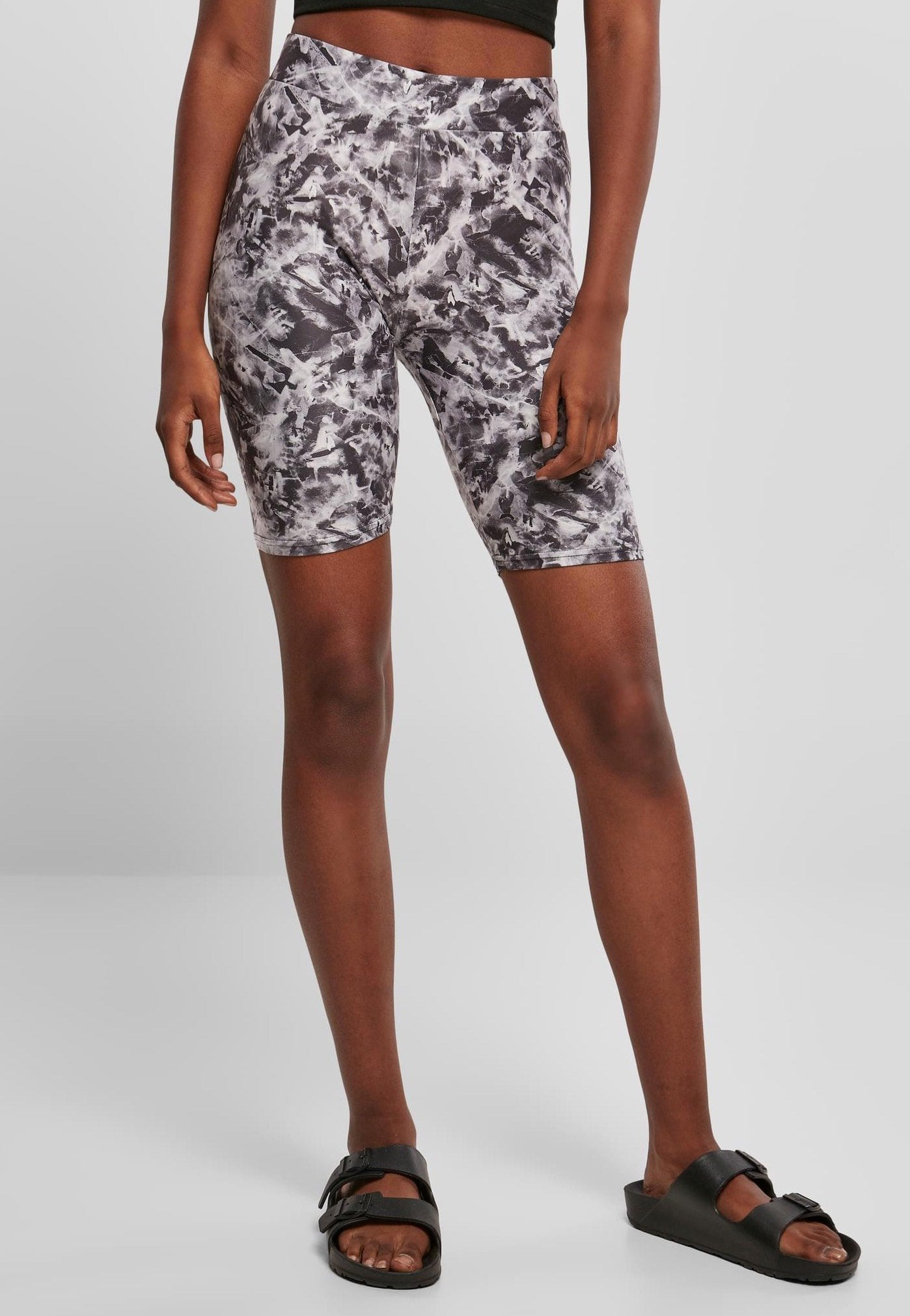 Urban Classics - Ladies Soft AOP Cycle Blackfading - Shorts | Women-Image