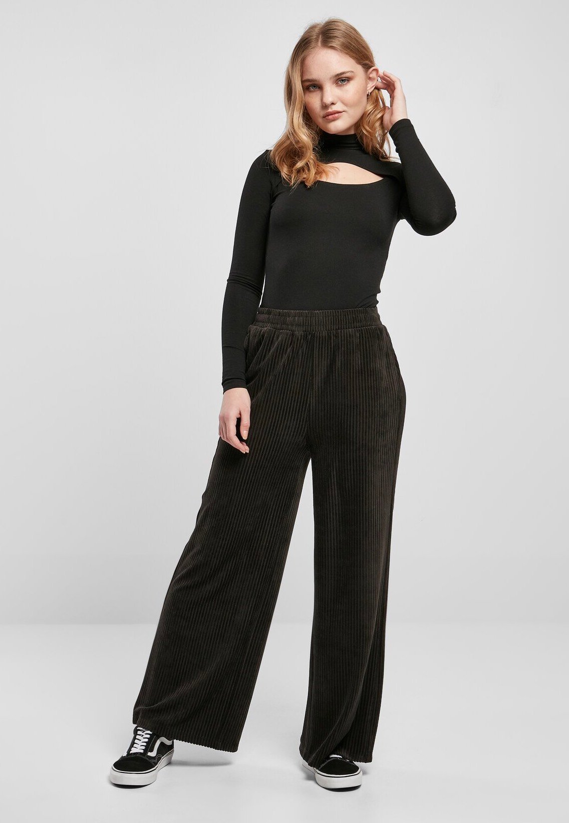 Urban Classics - Ladies Velvet Rib Straight Black - Pants | Women-Image