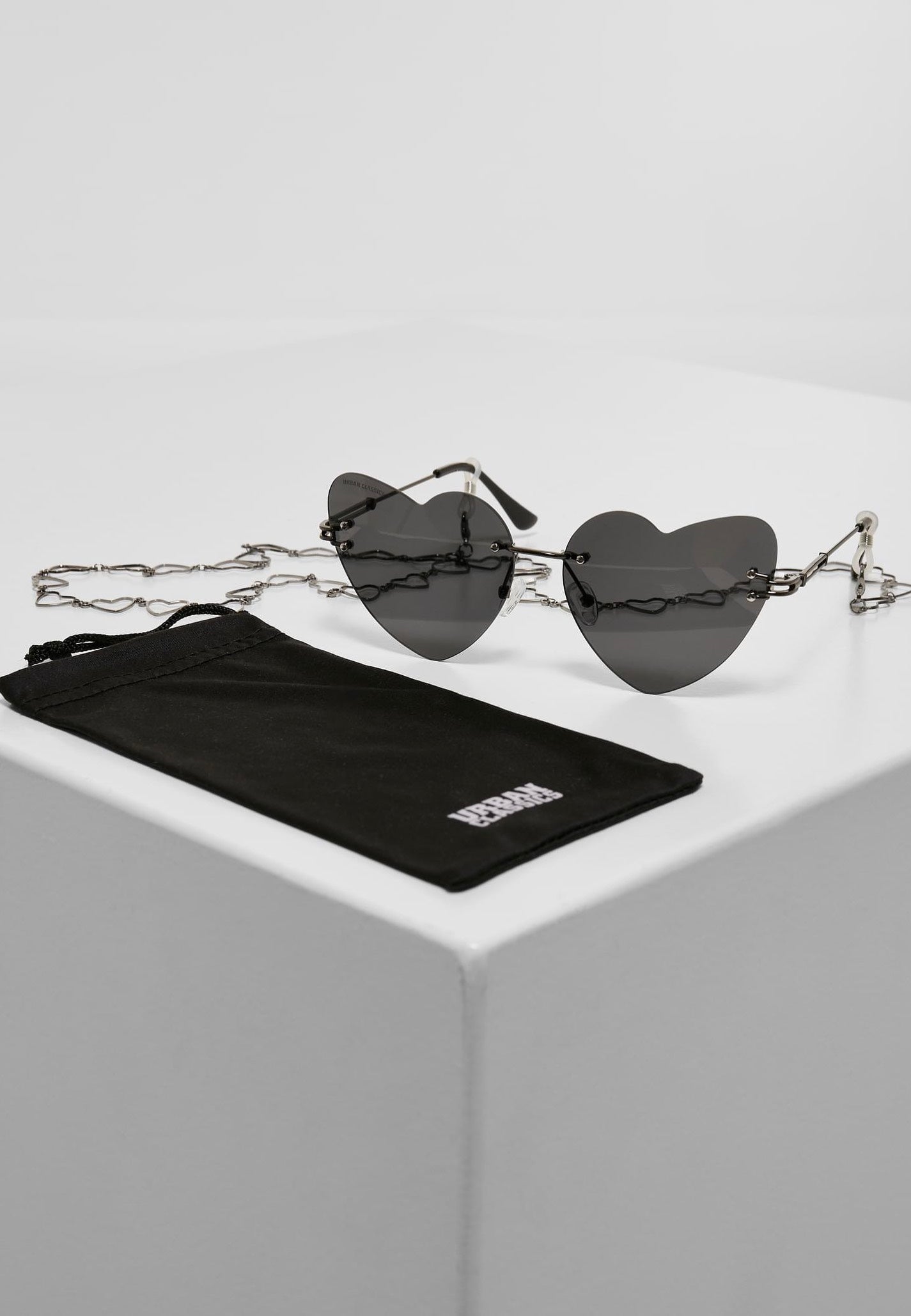 Urban Classics - Heart With Chains Black/Black - Sunglasses | Neutral-Image