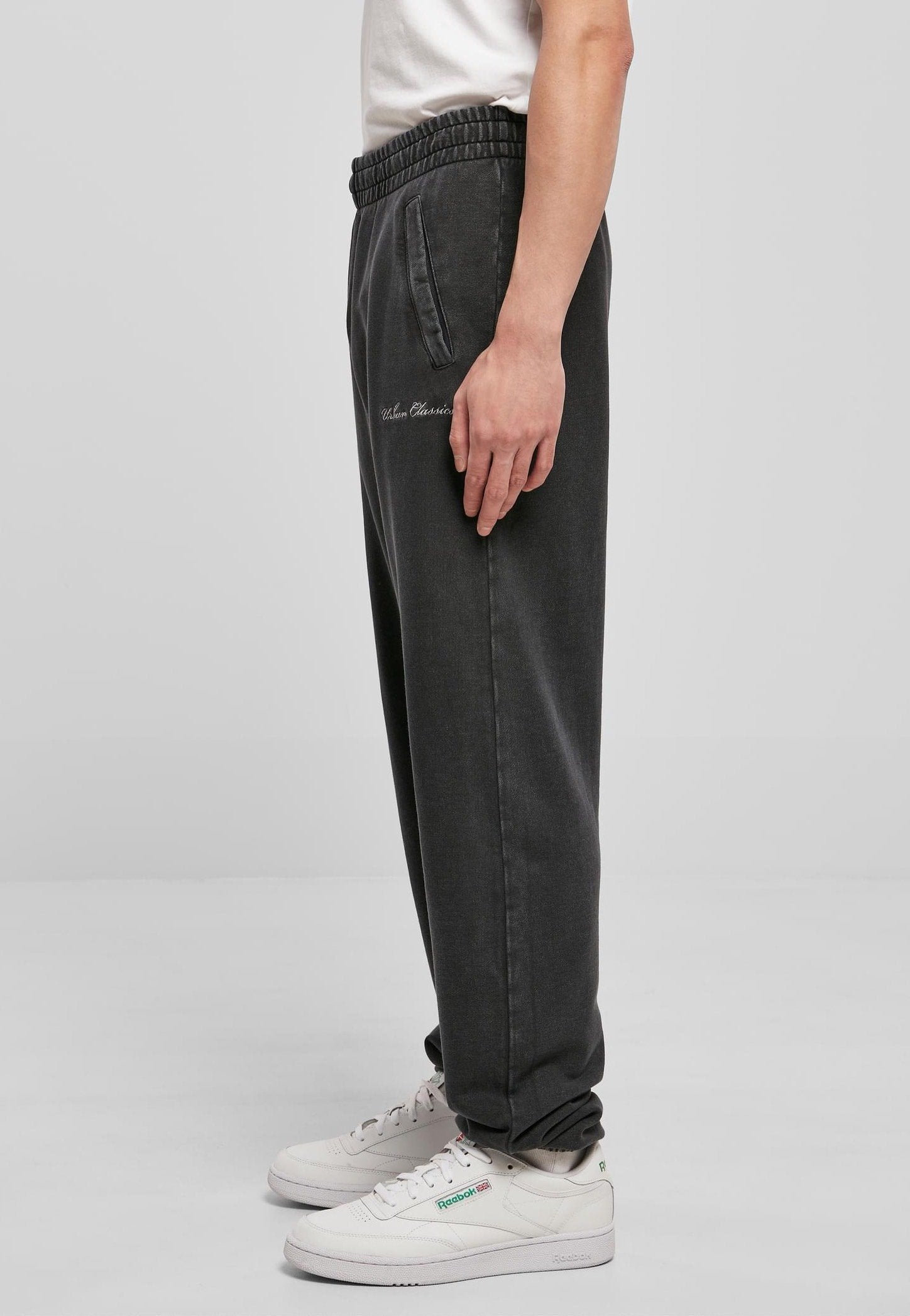 Urban Classics - Small Embroidery Black - Sweat Pants | Men-Image