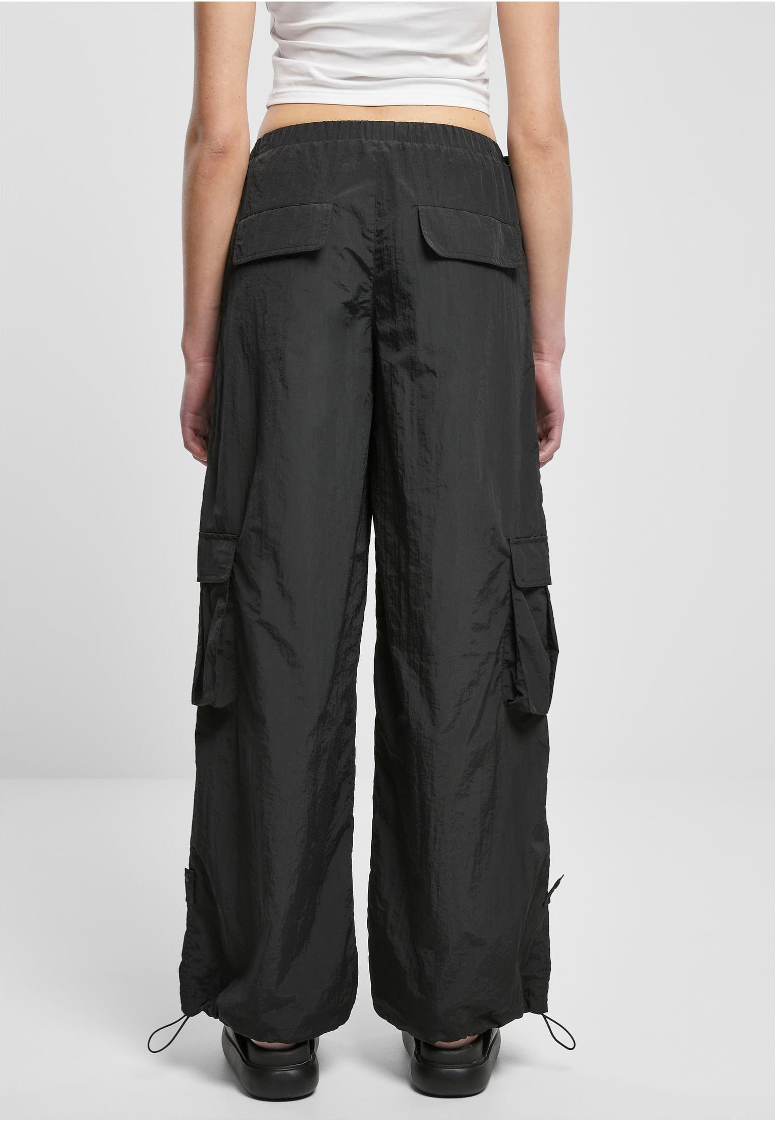 Urban Classics - Ladies Wide Crinkle Nylon Black - Pants | Women-Image