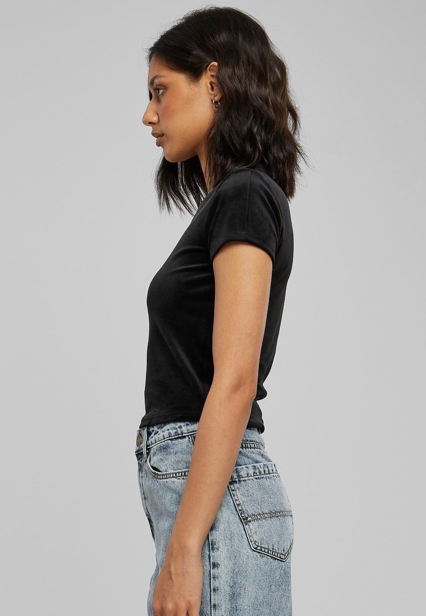 Urban Classics - Short Velvet Black - T-Shirt | Women-Image