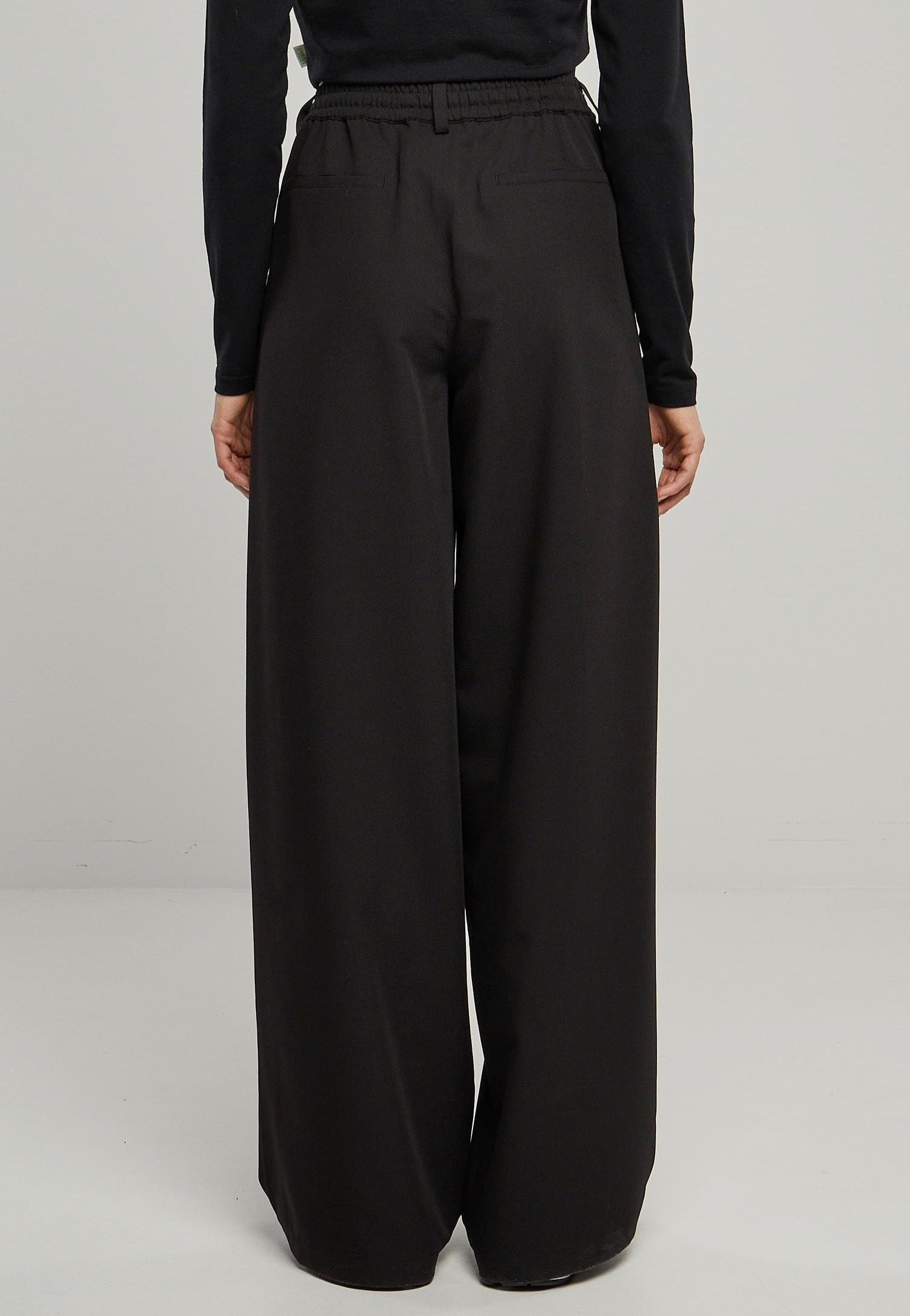 Urban Classics - Ladies Ultra Wide Pleat Front Black - Pants | Women-Image