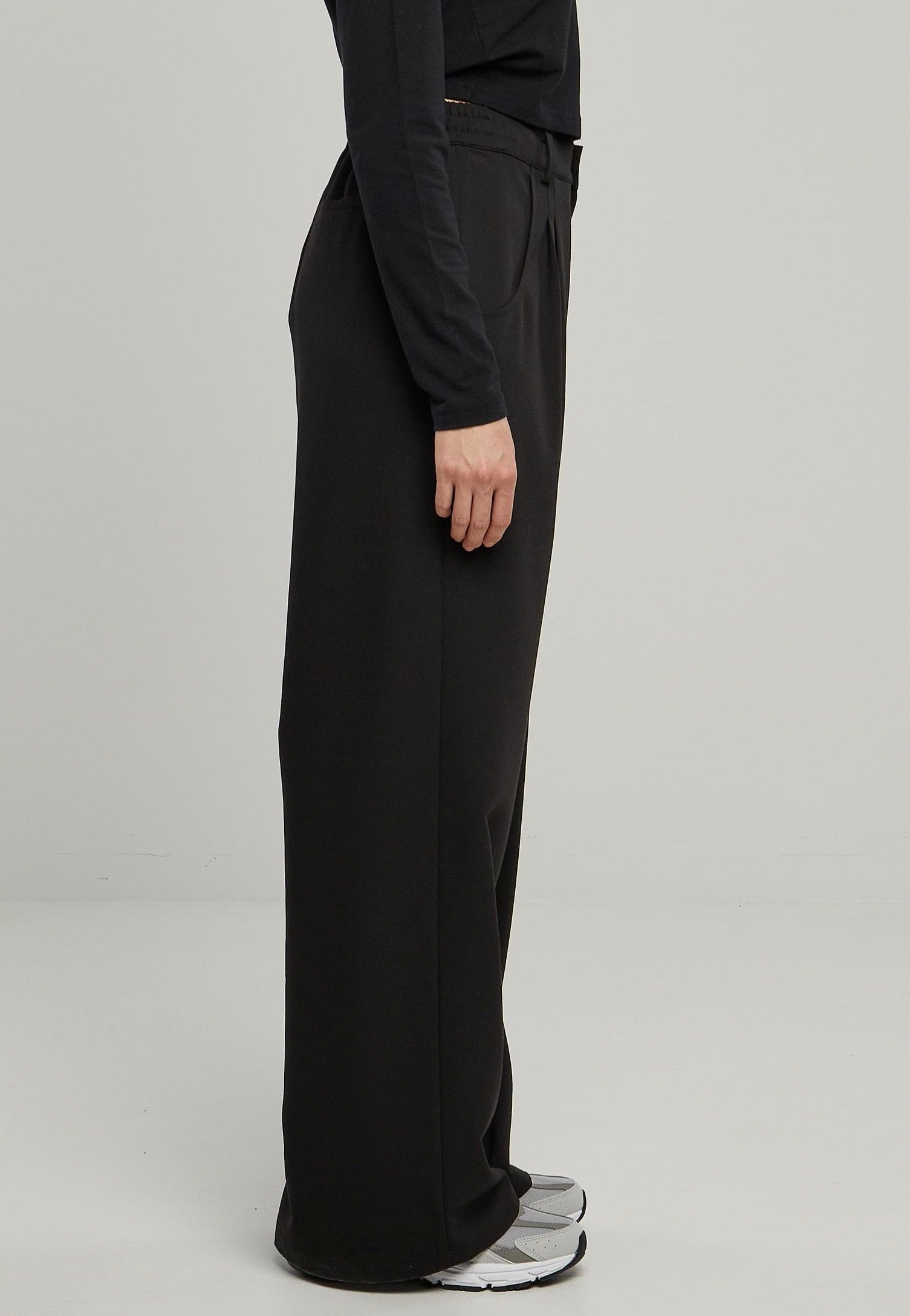 Urban Classics - Ladies Ultra Wide Pleat Front Black - Pants | Women-Image