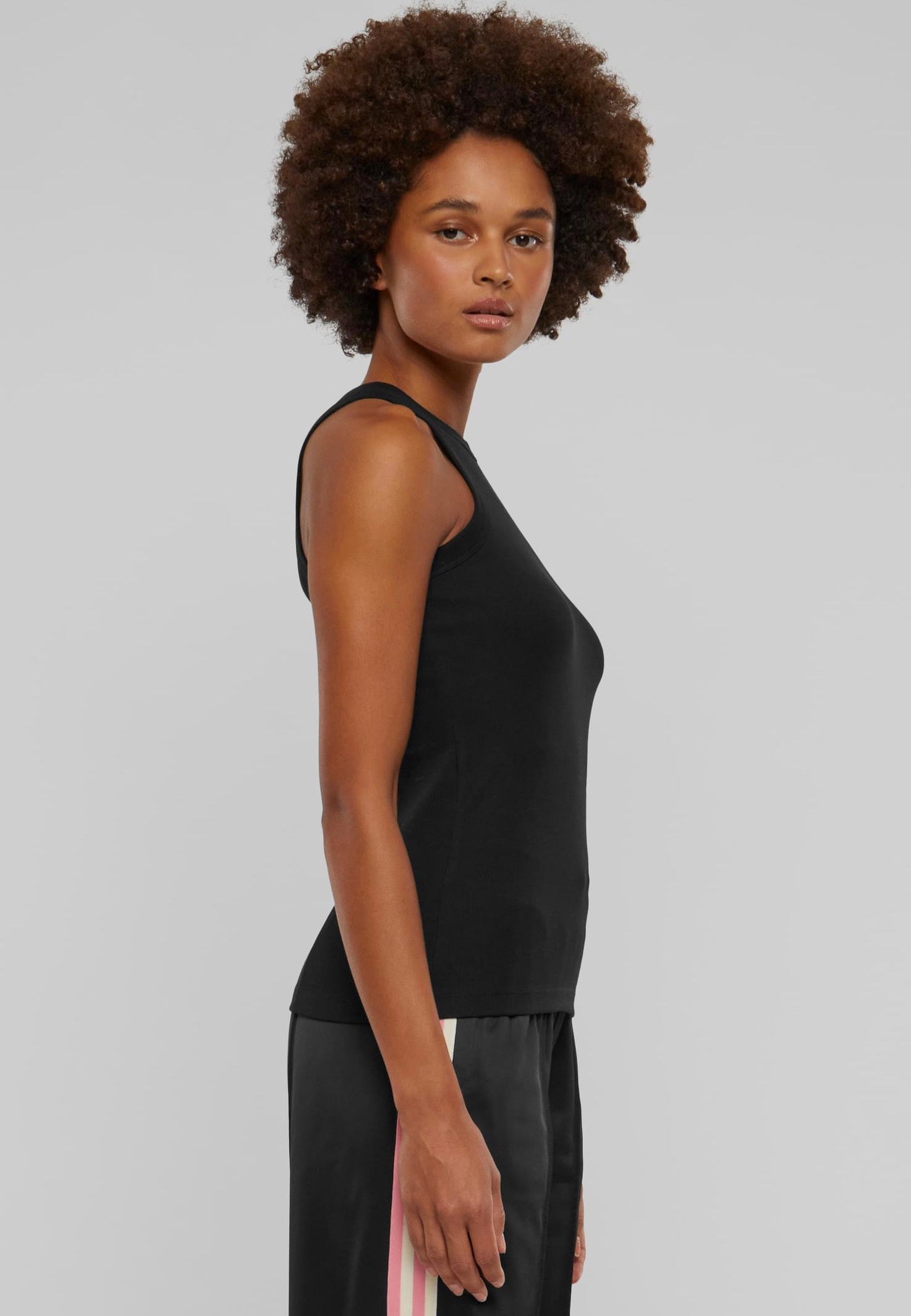 Urban Classics - Ladies Racer Back Rib Black - Top | Women-Image