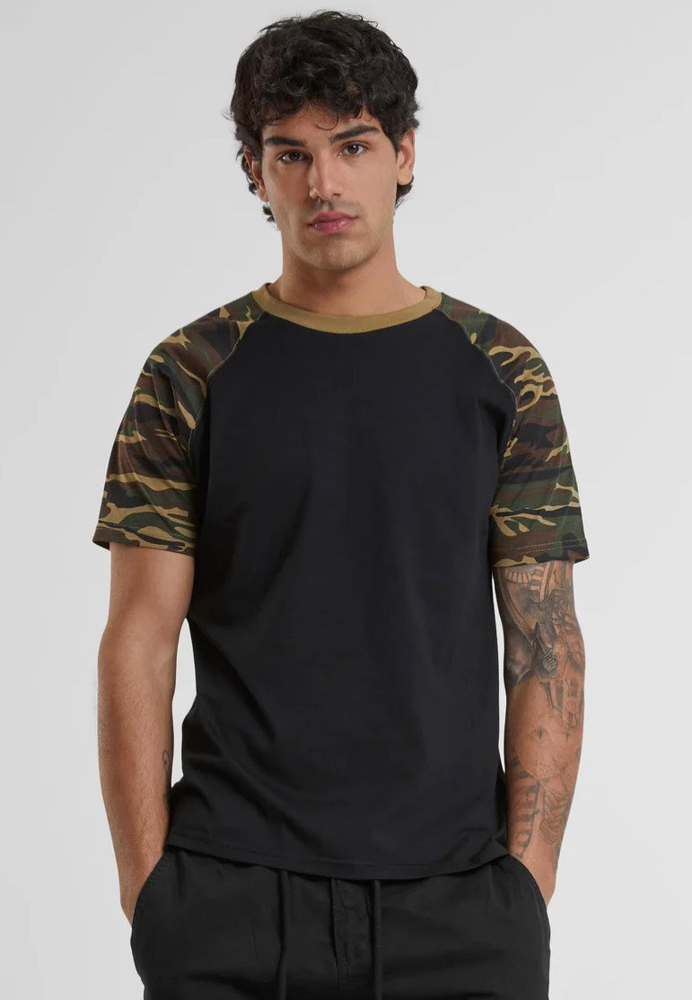 Urban Classics - Raglan Contrast Black/Woodcamo - T-Shirt | Men-Image