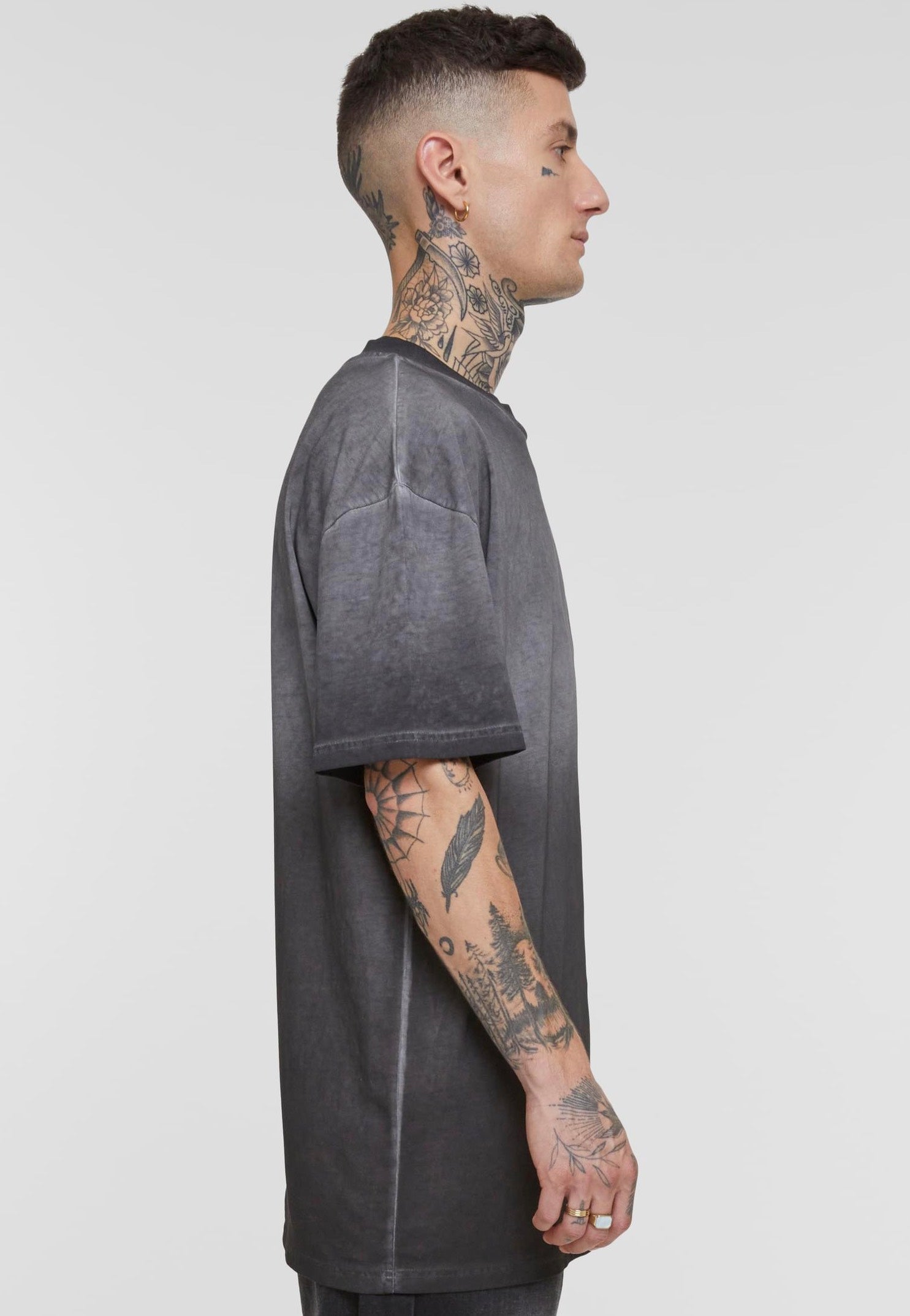 Urban Classics - Oversized Sun Bleached Black - T-Shirt