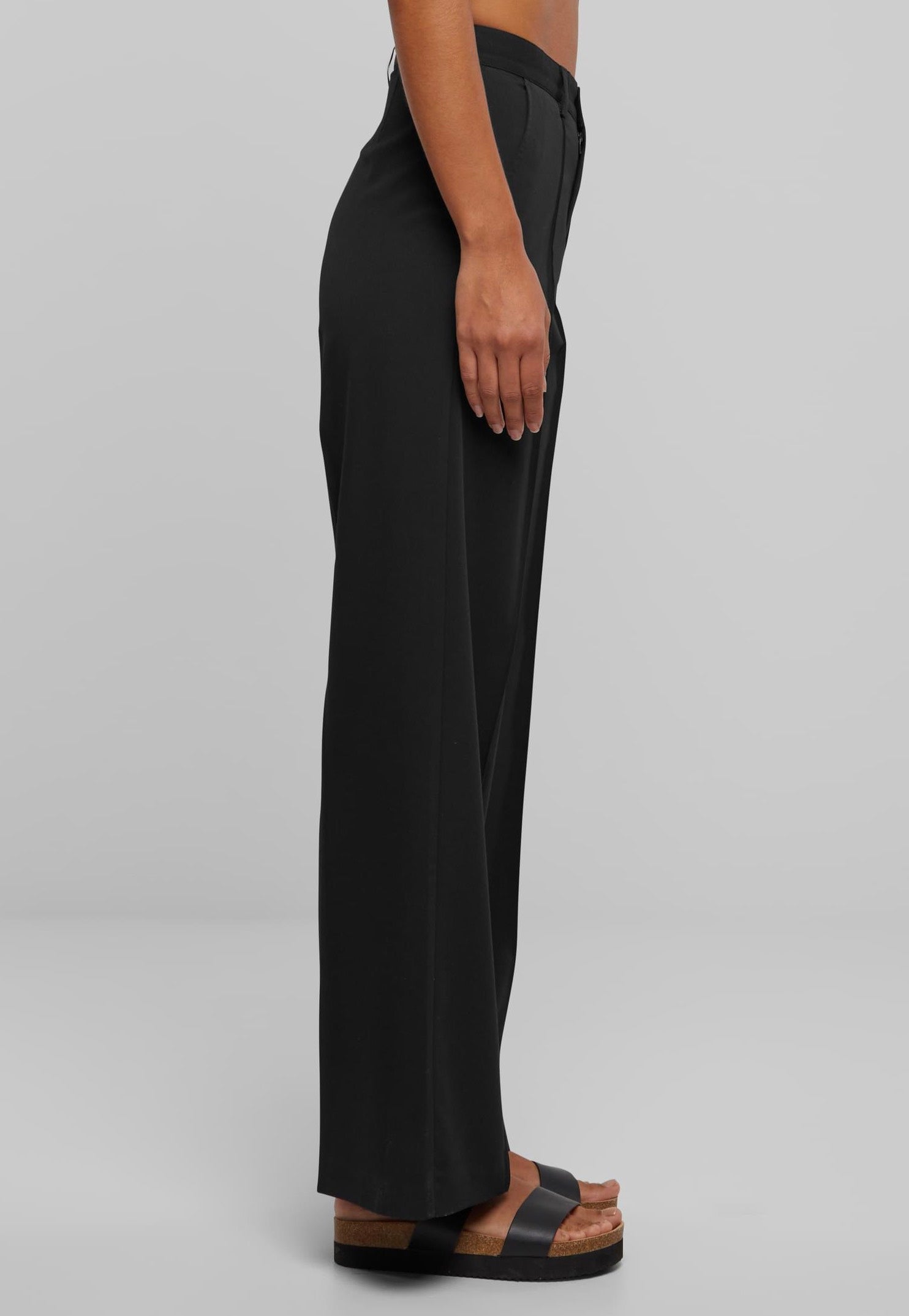 Urban Classics - Ladies Wide Pleated Black - Pants | Women-Image