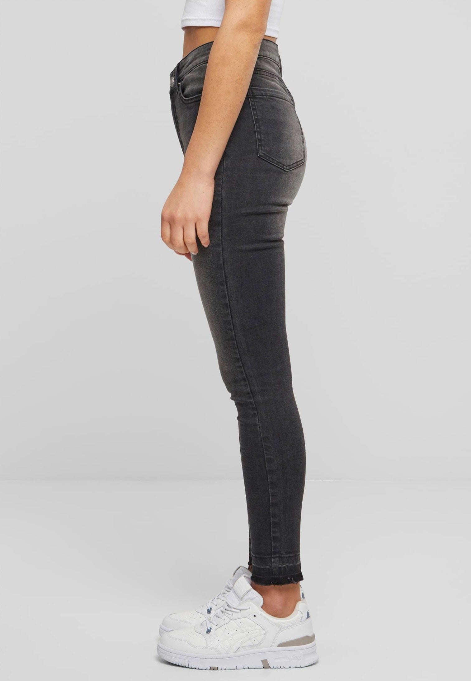 Urban Classics - Ladies Skinny High Waist Open Hem Black Washed - Jeans | Women-Image